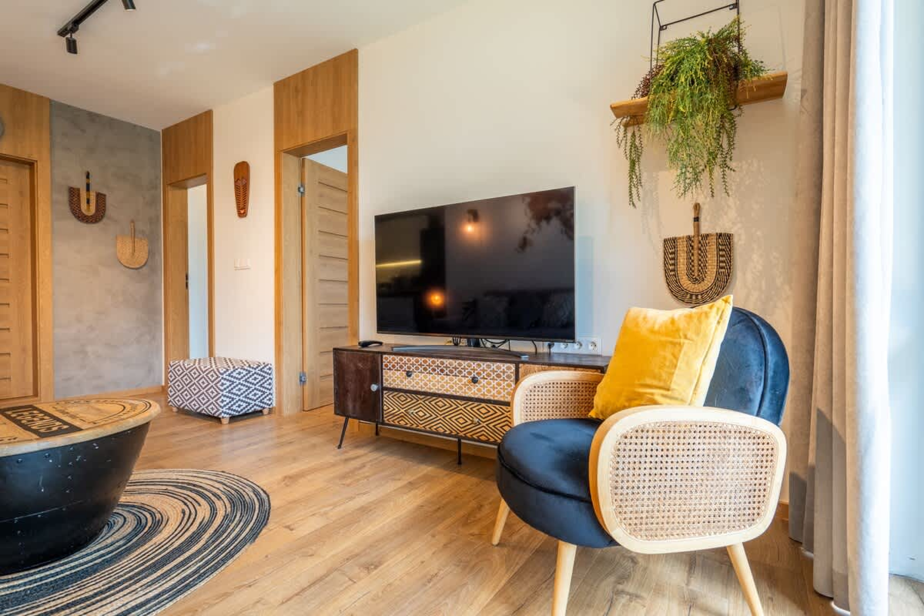 Scoutaround White Logo