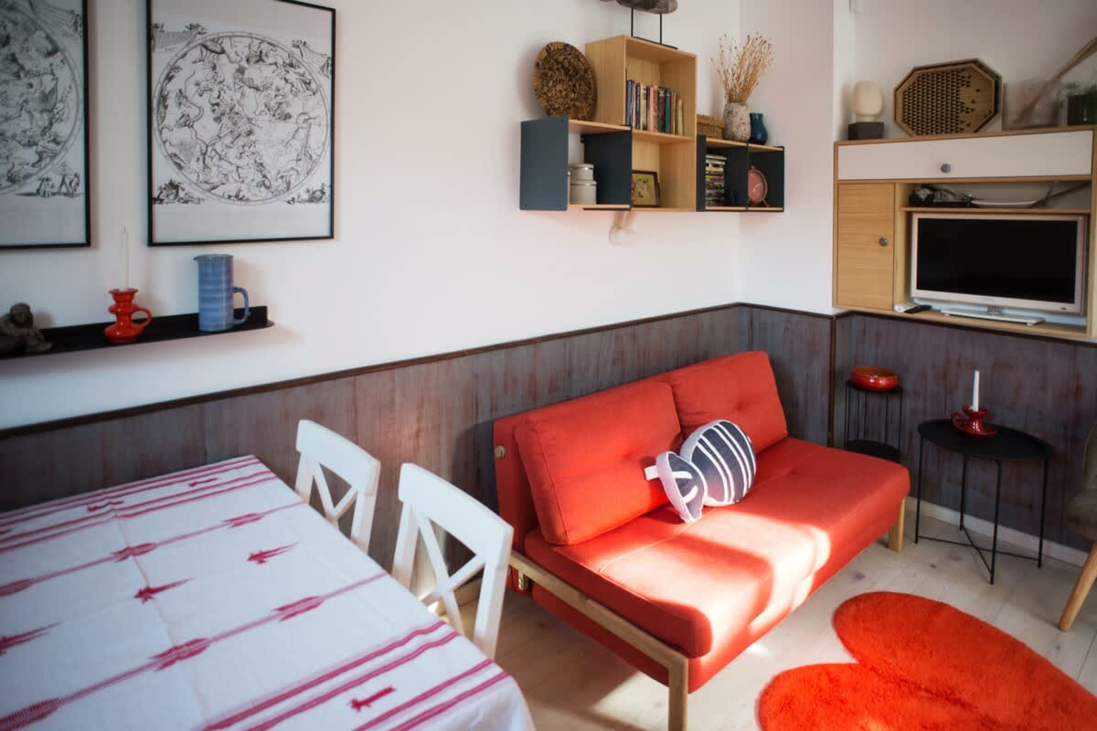 Scoutaround White Logo