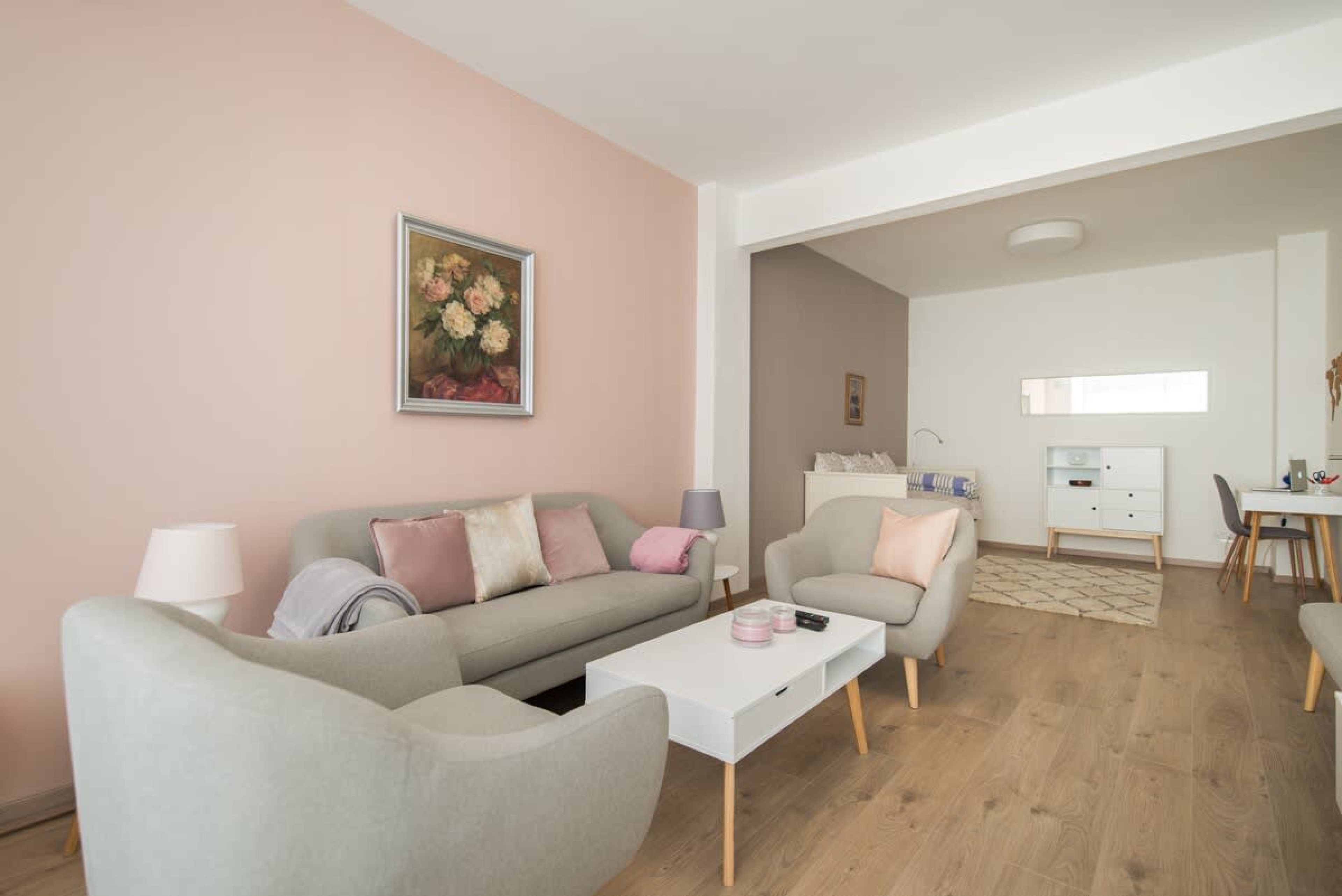 Scoutaround White Logo