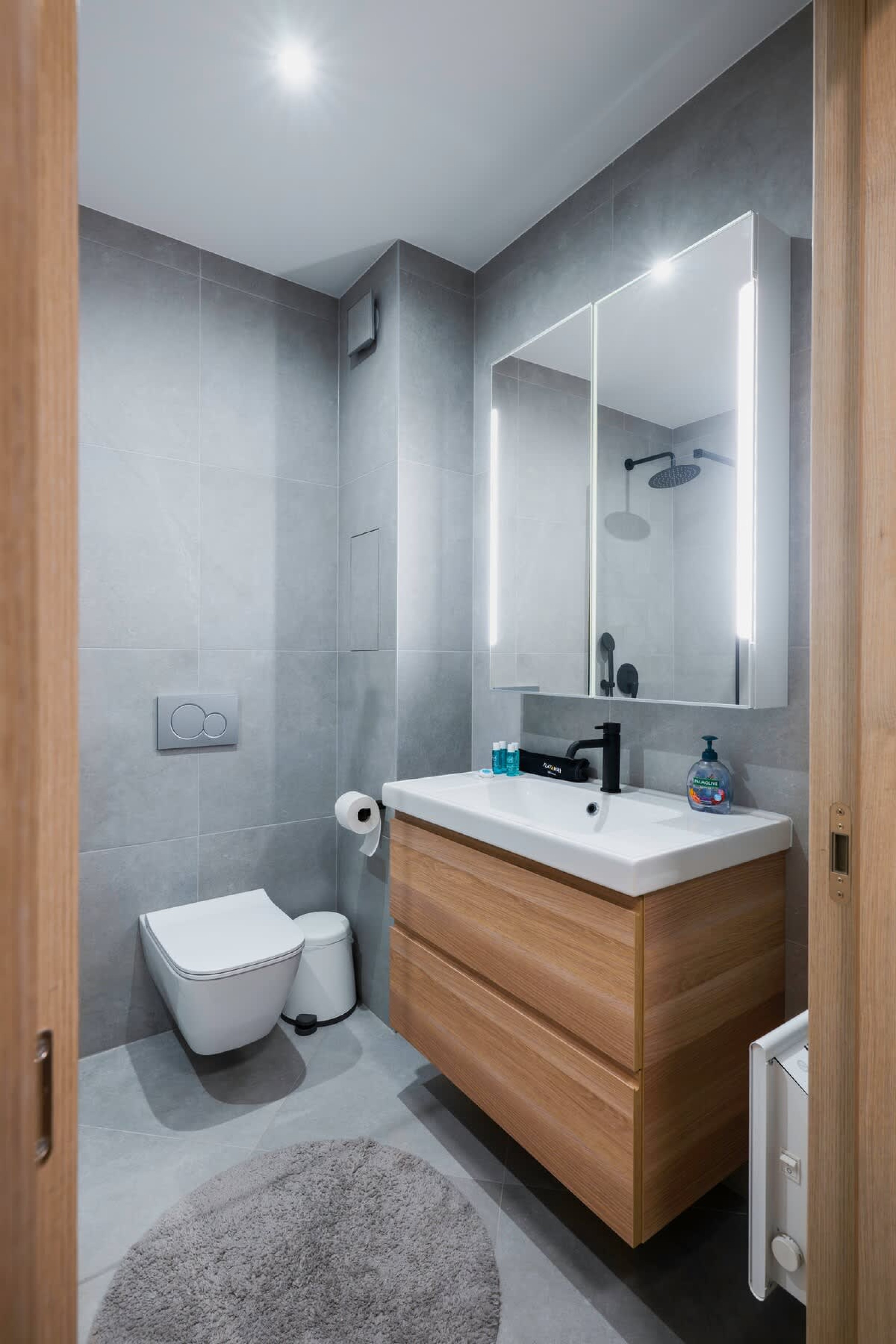 Scoutaround White Logo