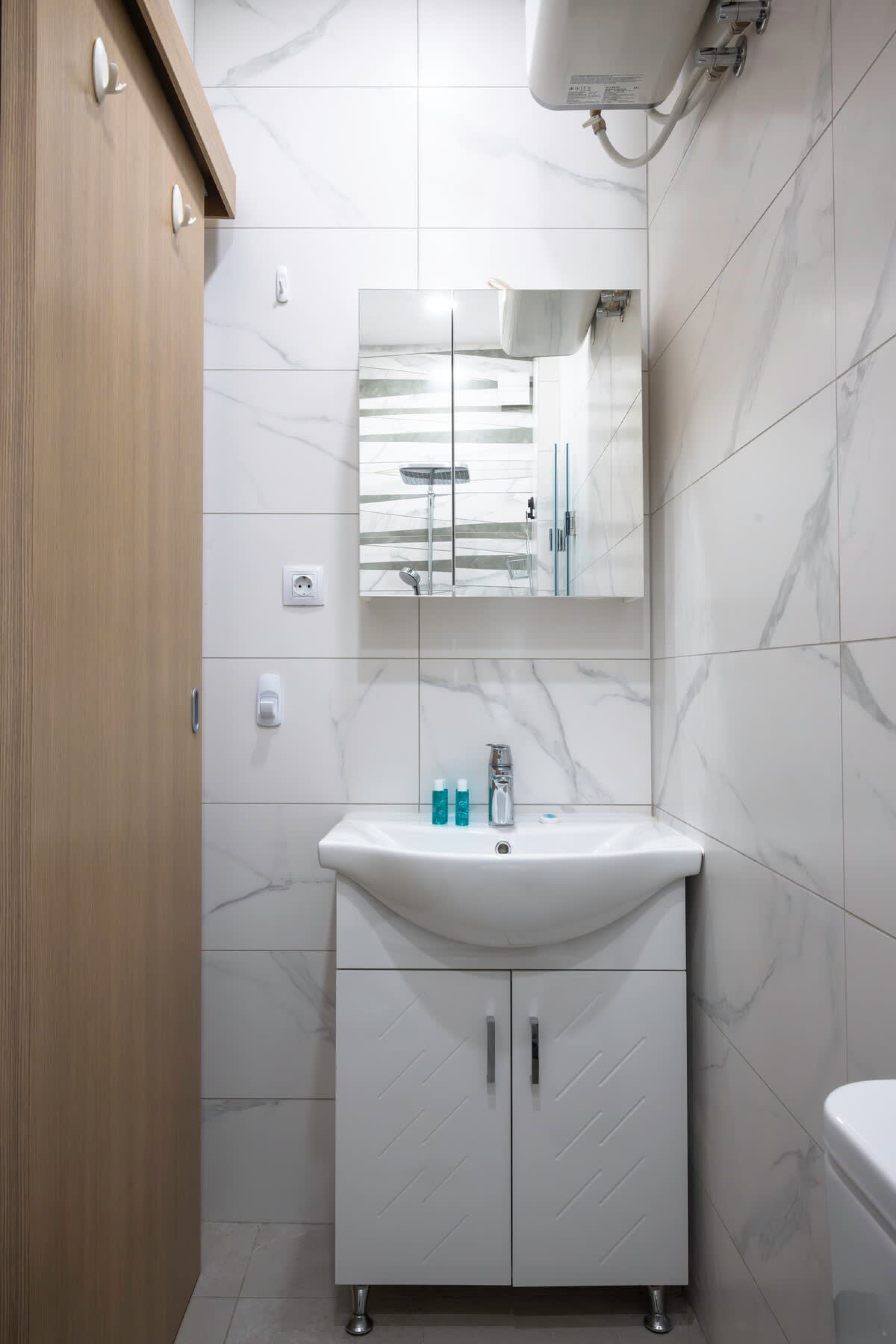 Stylish CityHub Retreat in Sofia Center - Photo 18