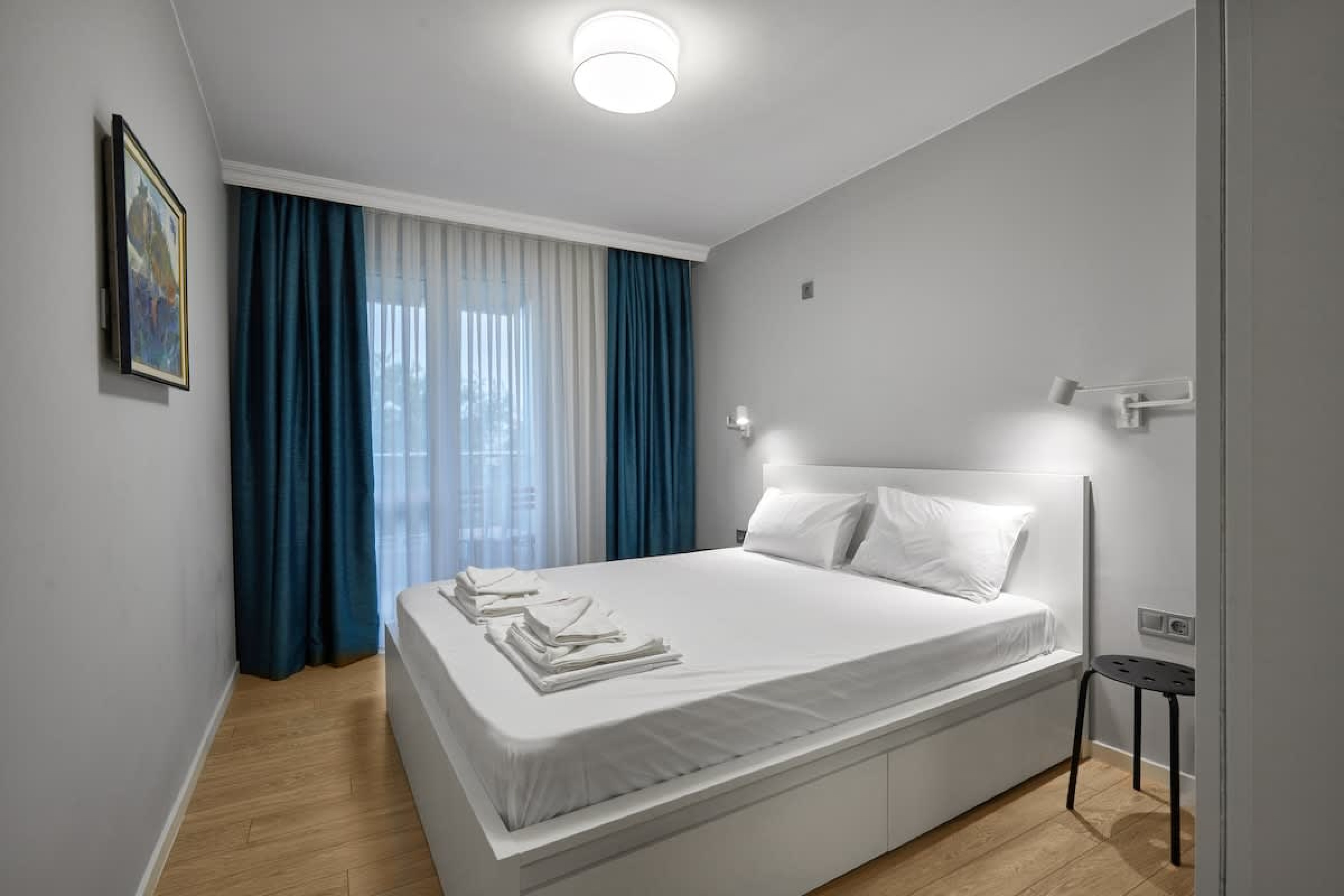 Scoutaround White Logo