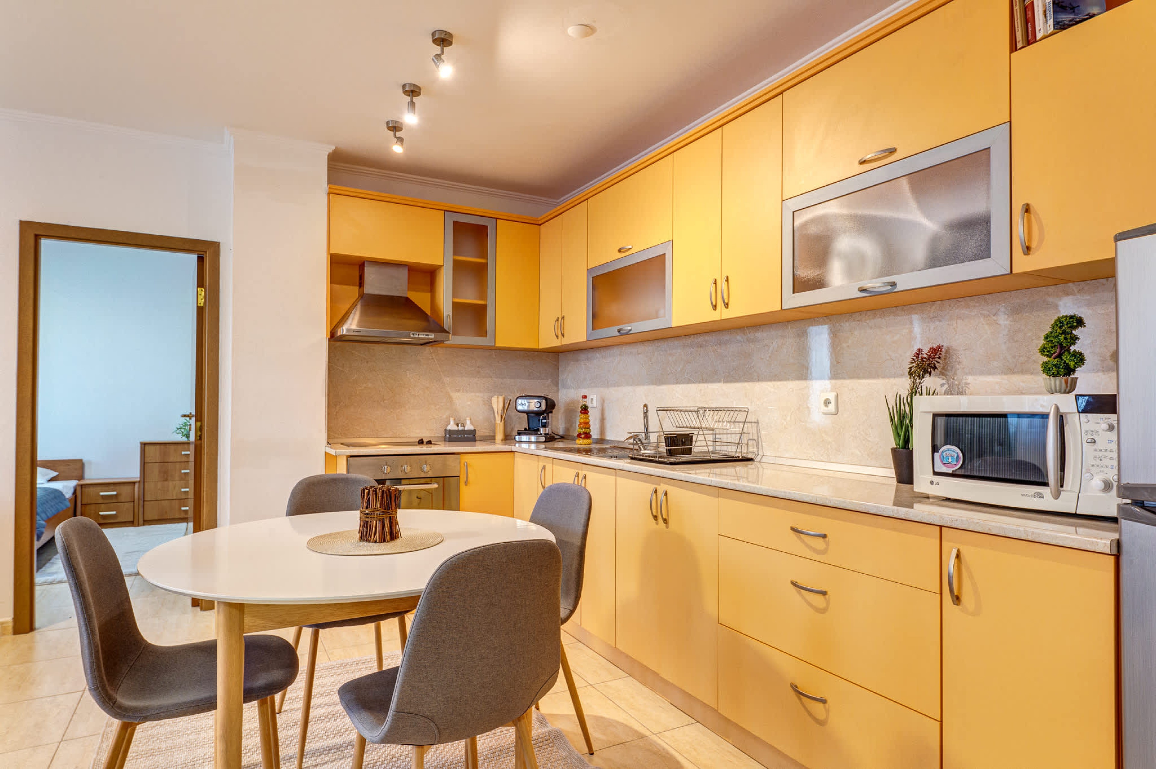 Scoutaround White Logo