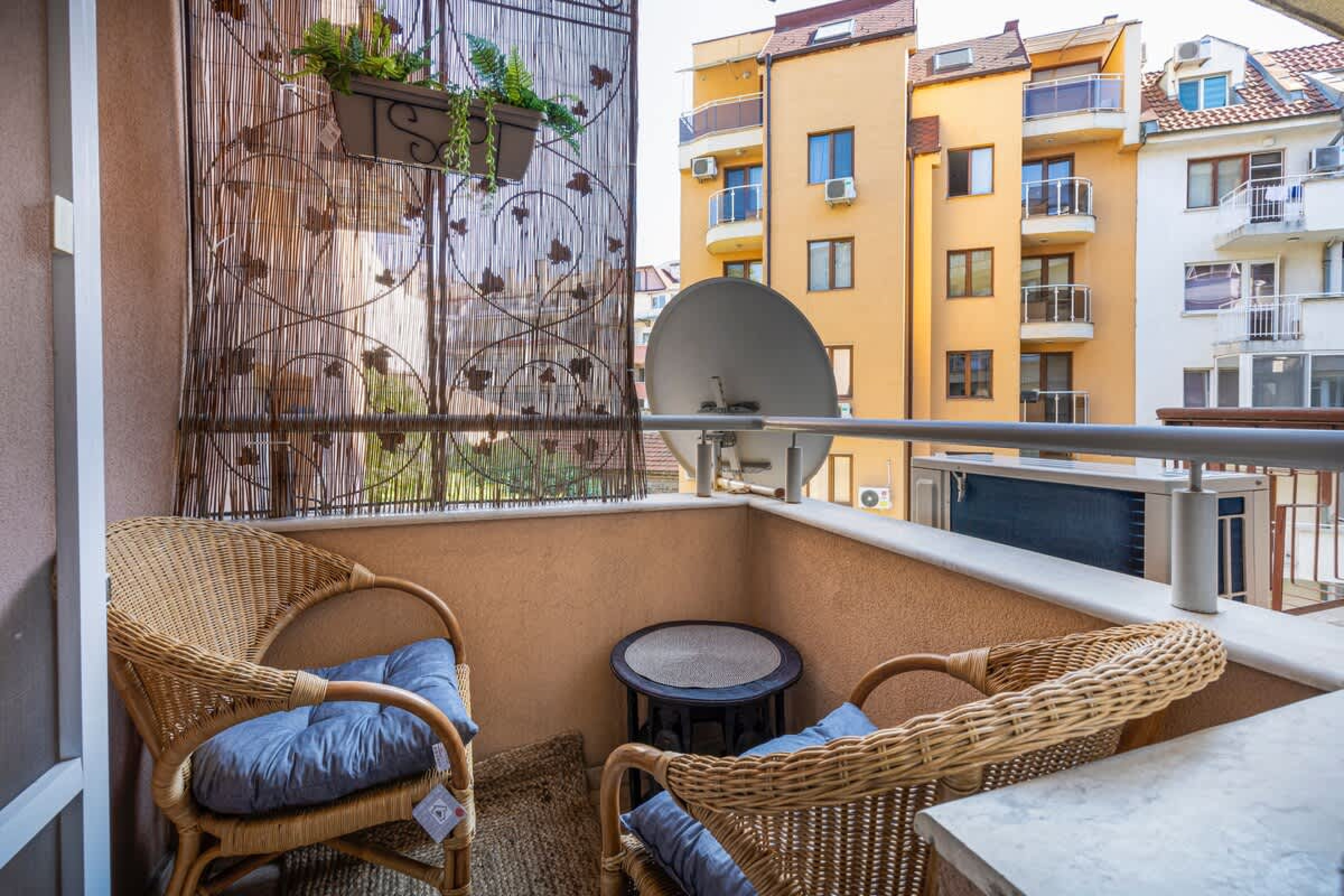 Scoutaround White Logo