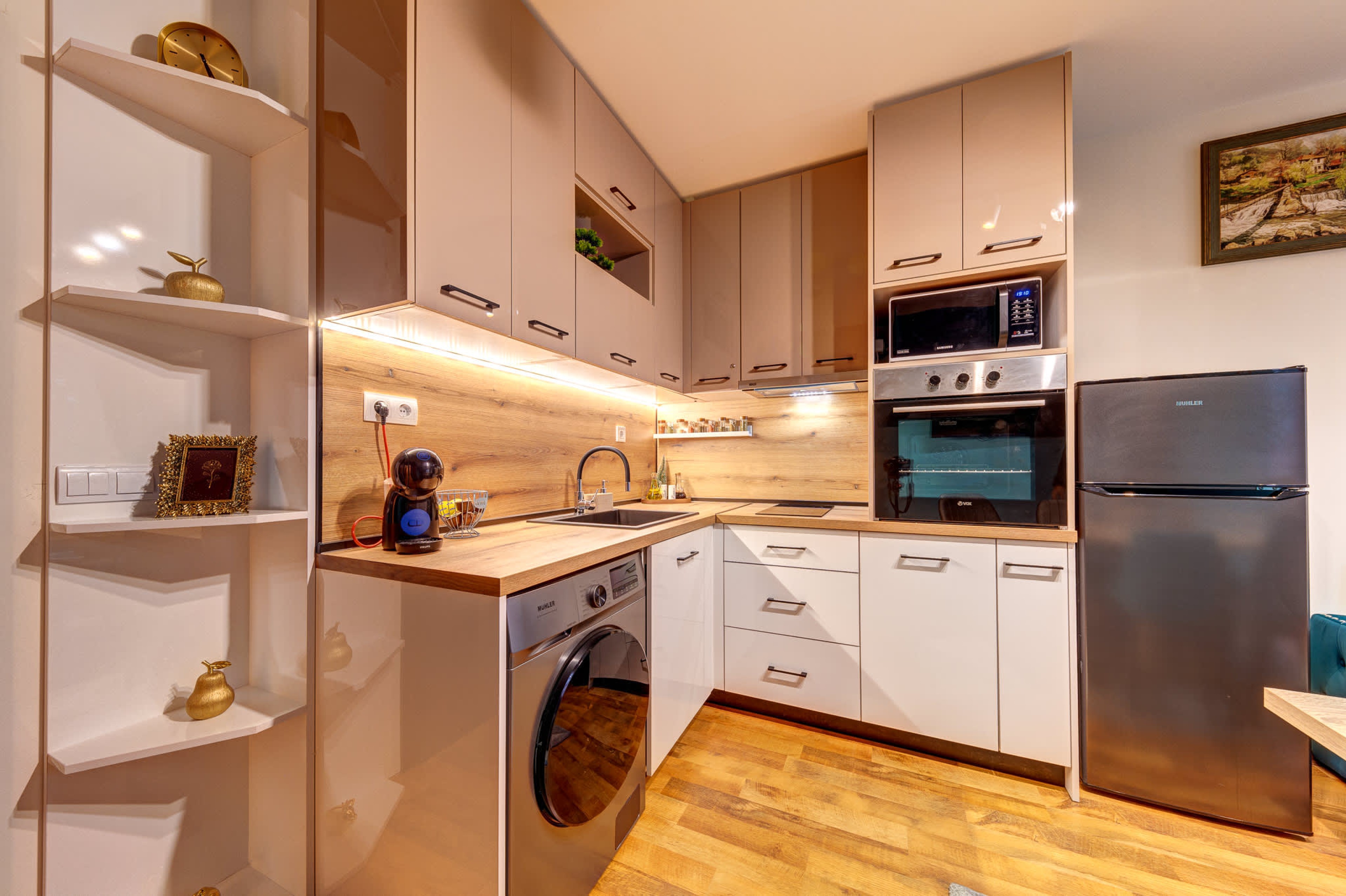 Scoutaround White Logo