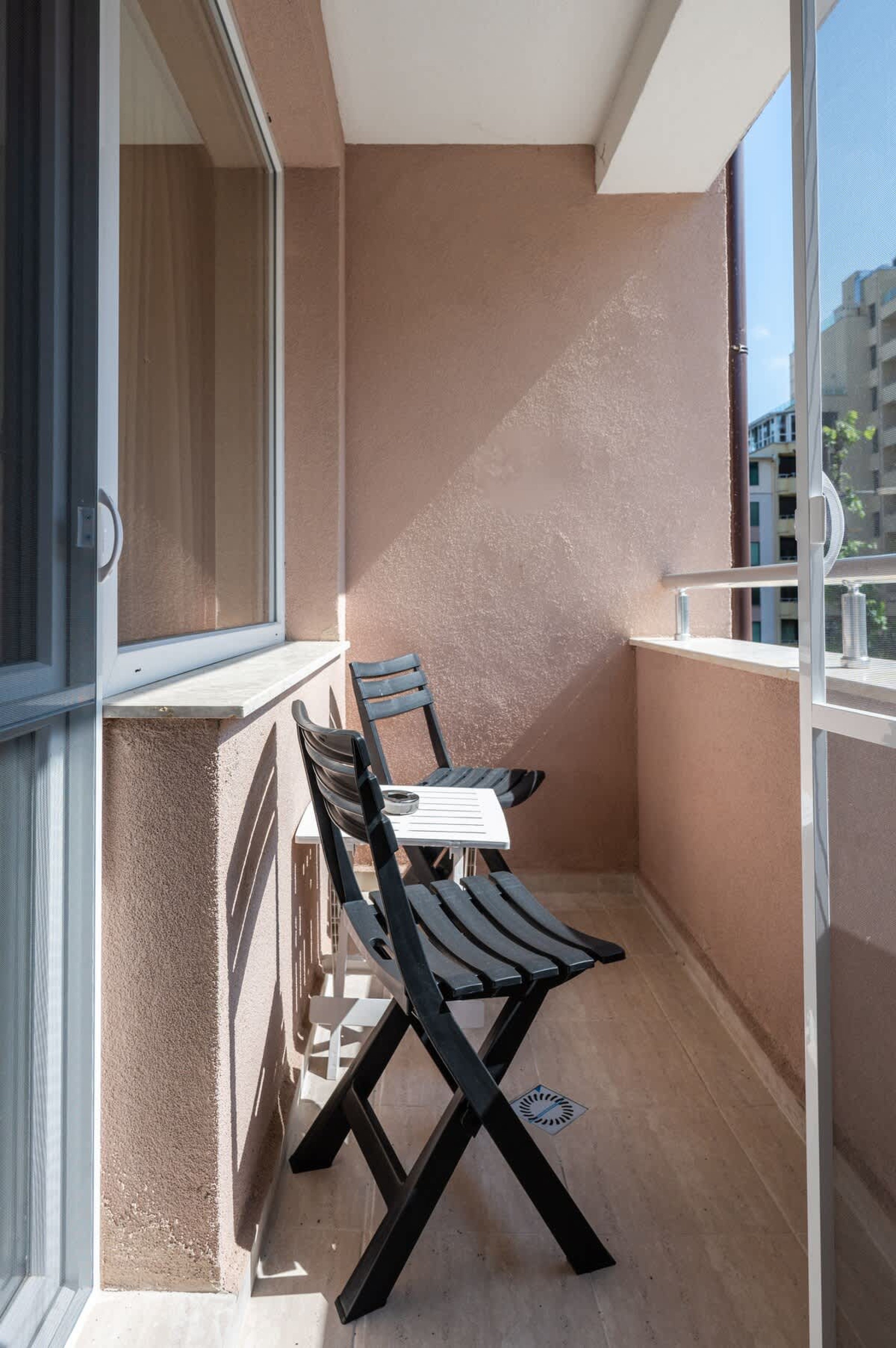 Scoutaround White Logo