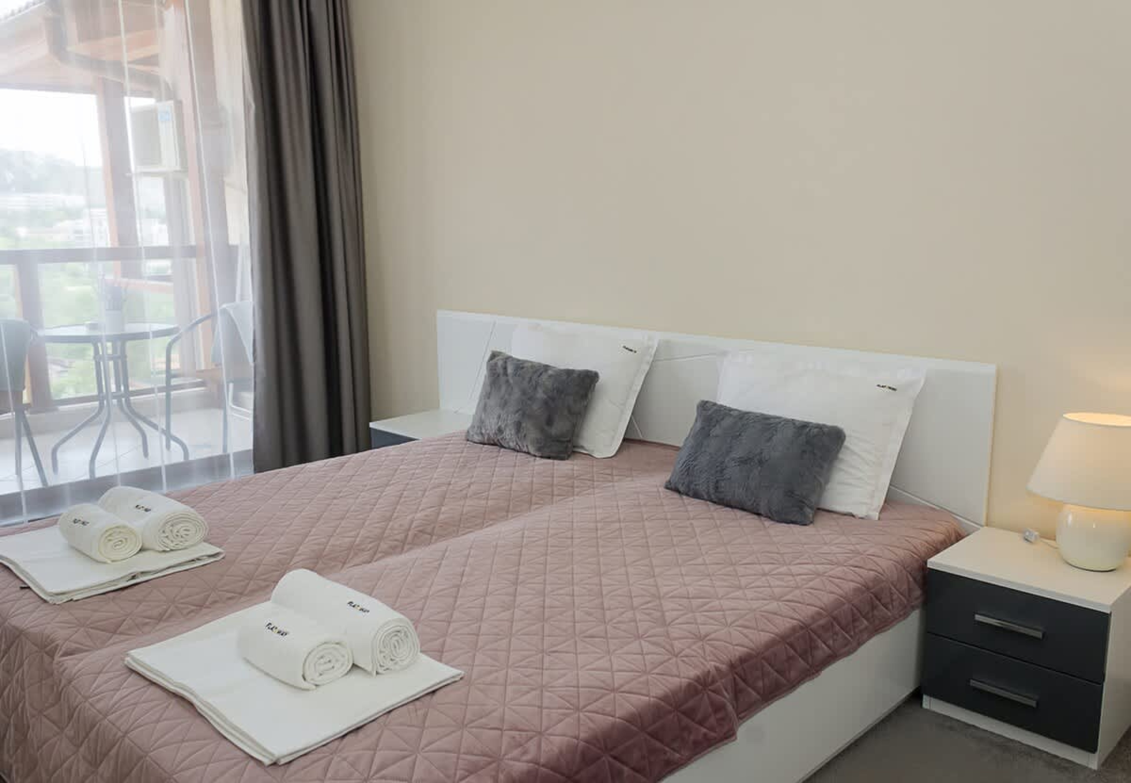 Scoutaround White Logo