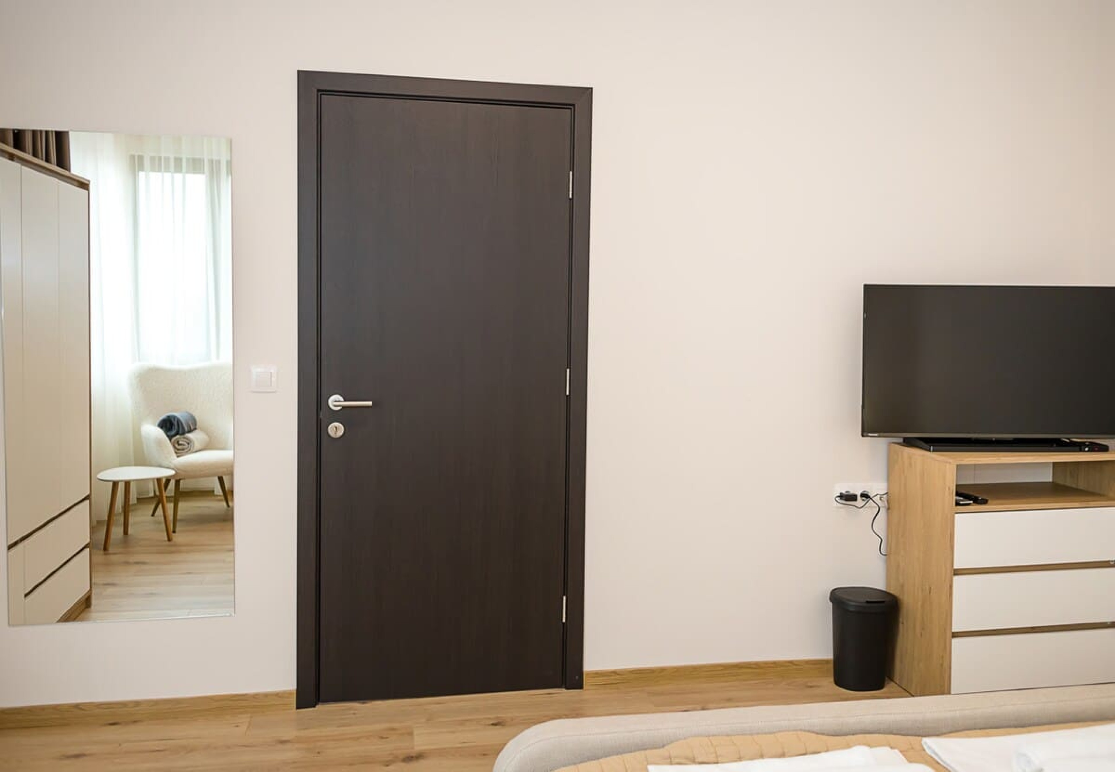 Scoutaround White Logo