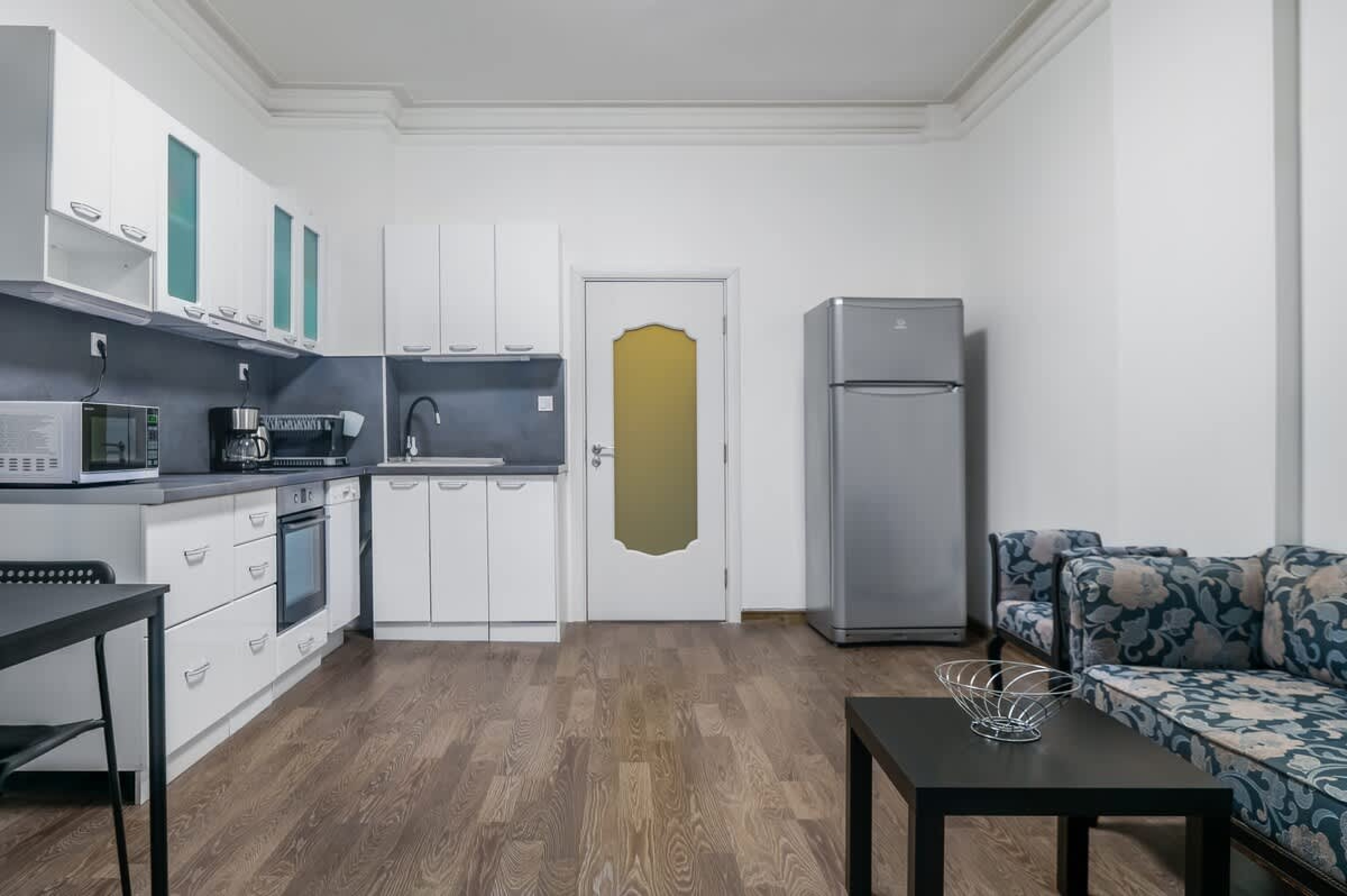 Scoutaround White Logo