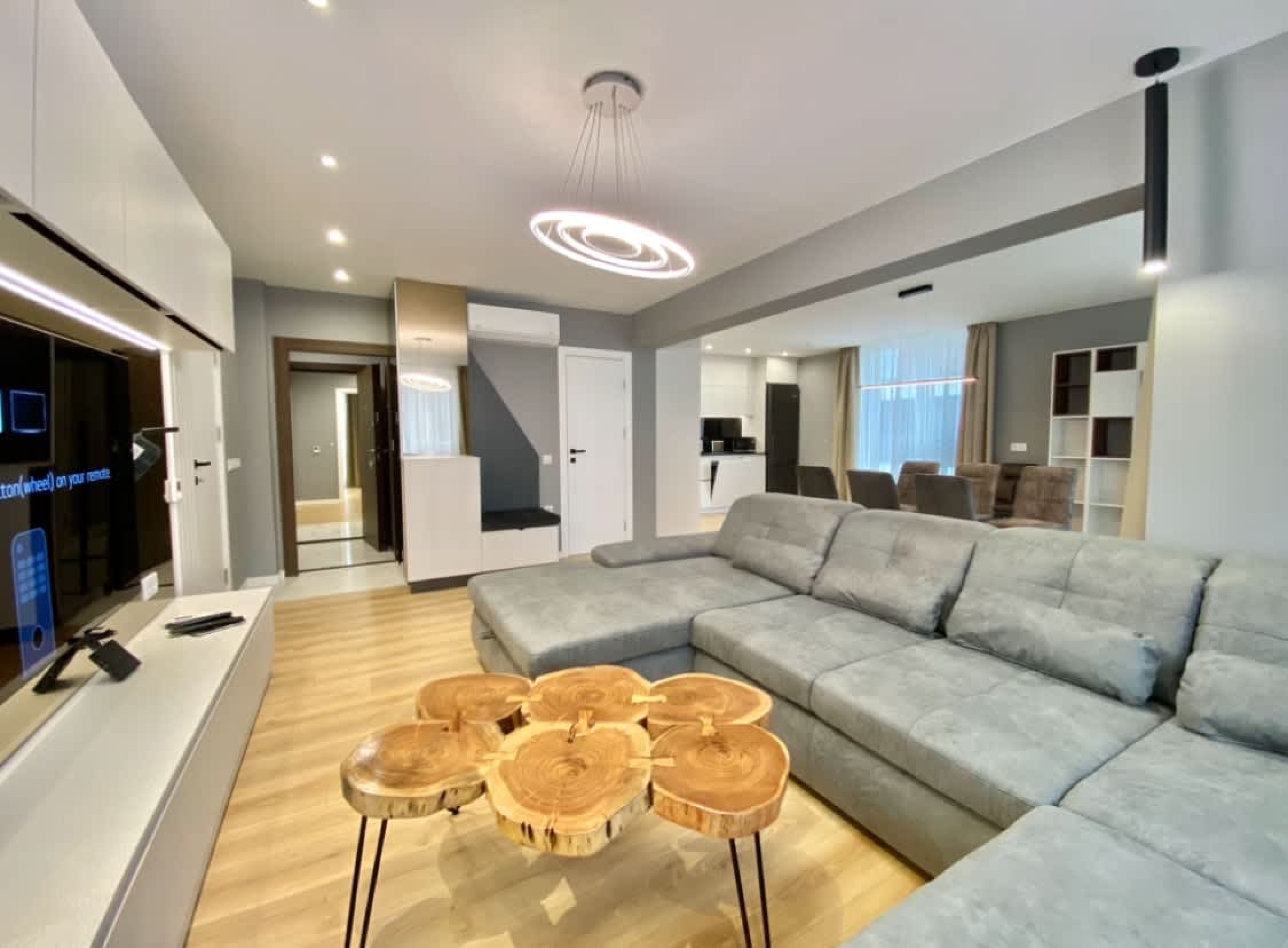 Scoutaround White Logo