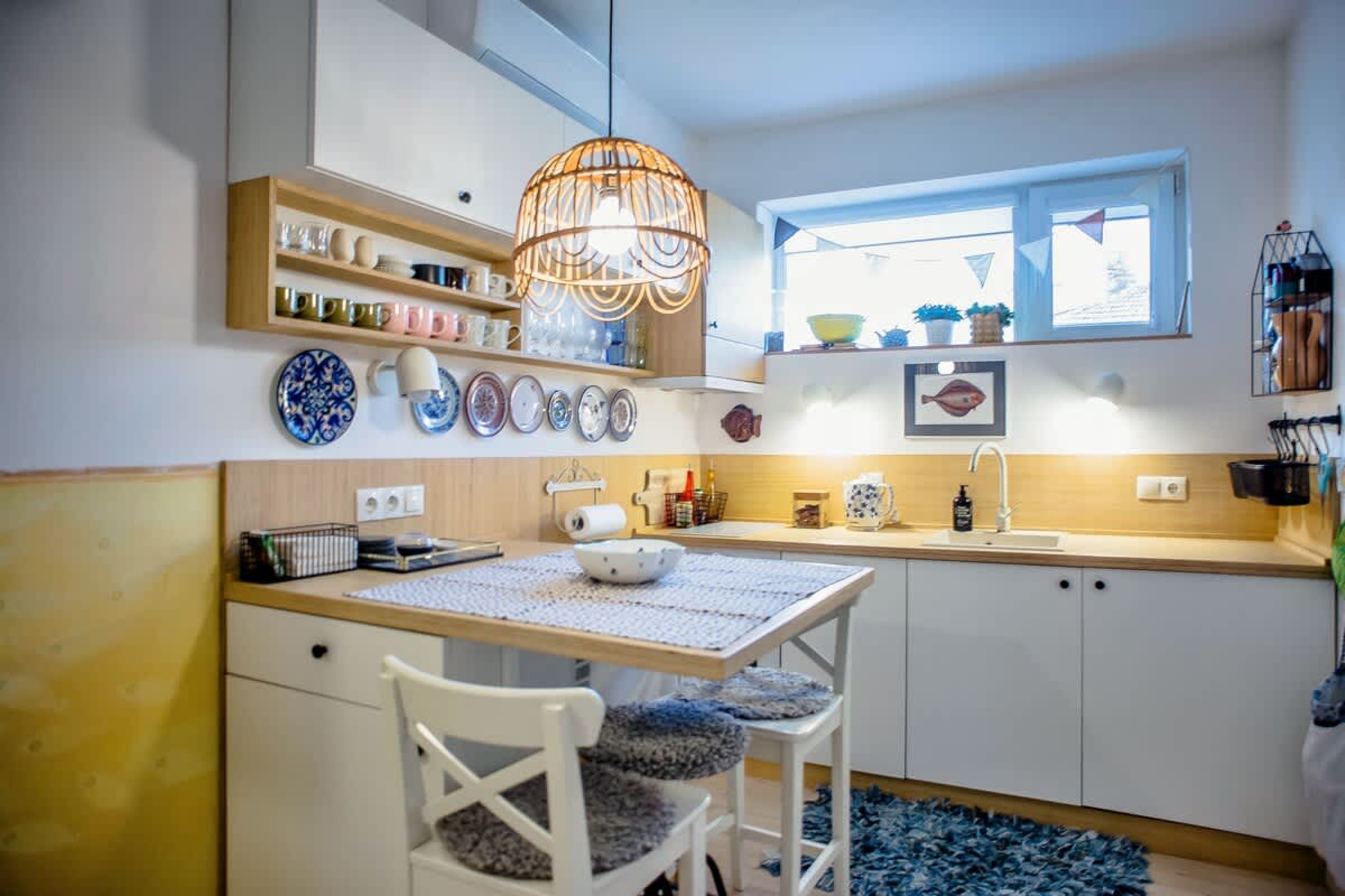 Scoutaround White Logo