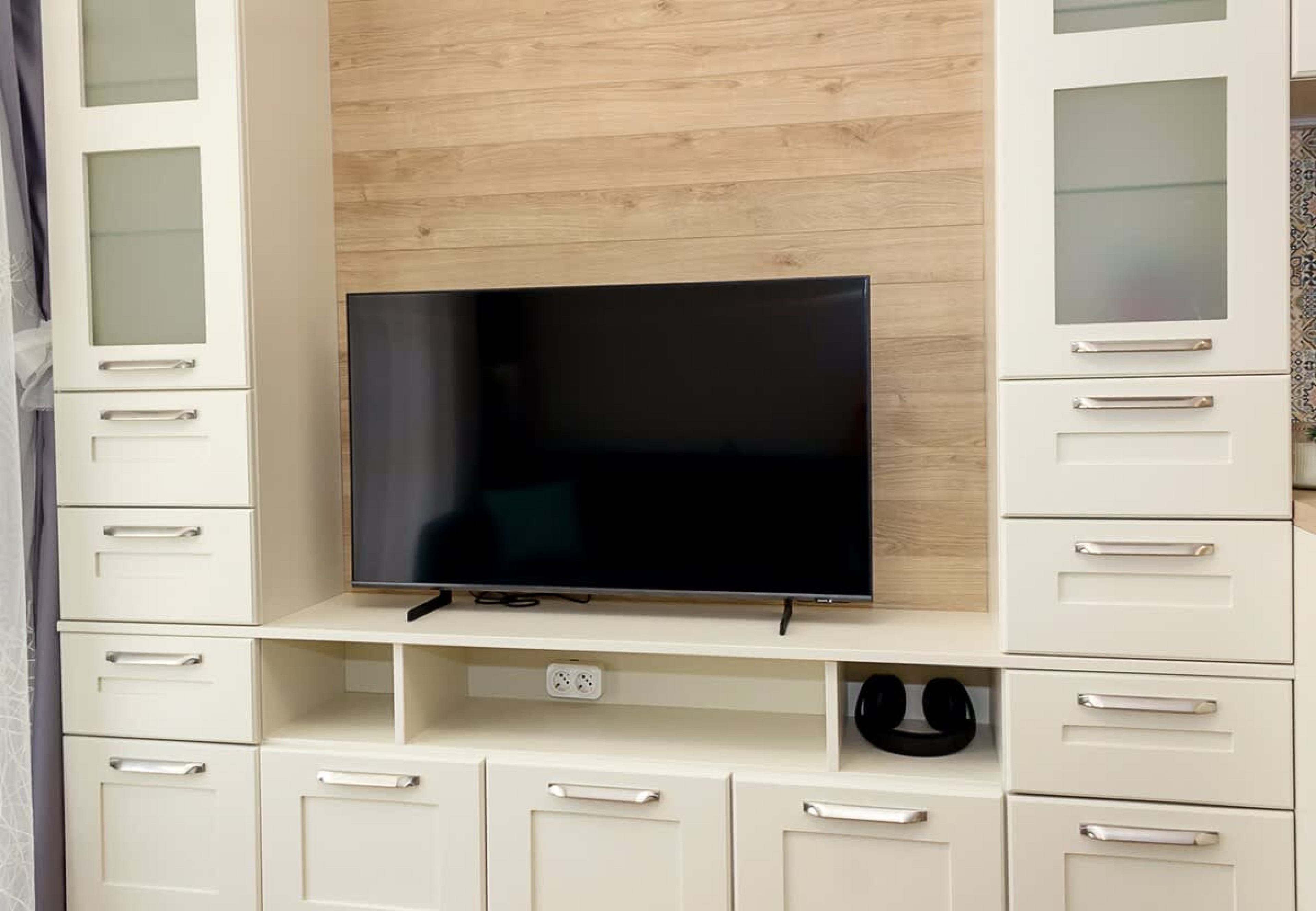 Scoutaround White Logo