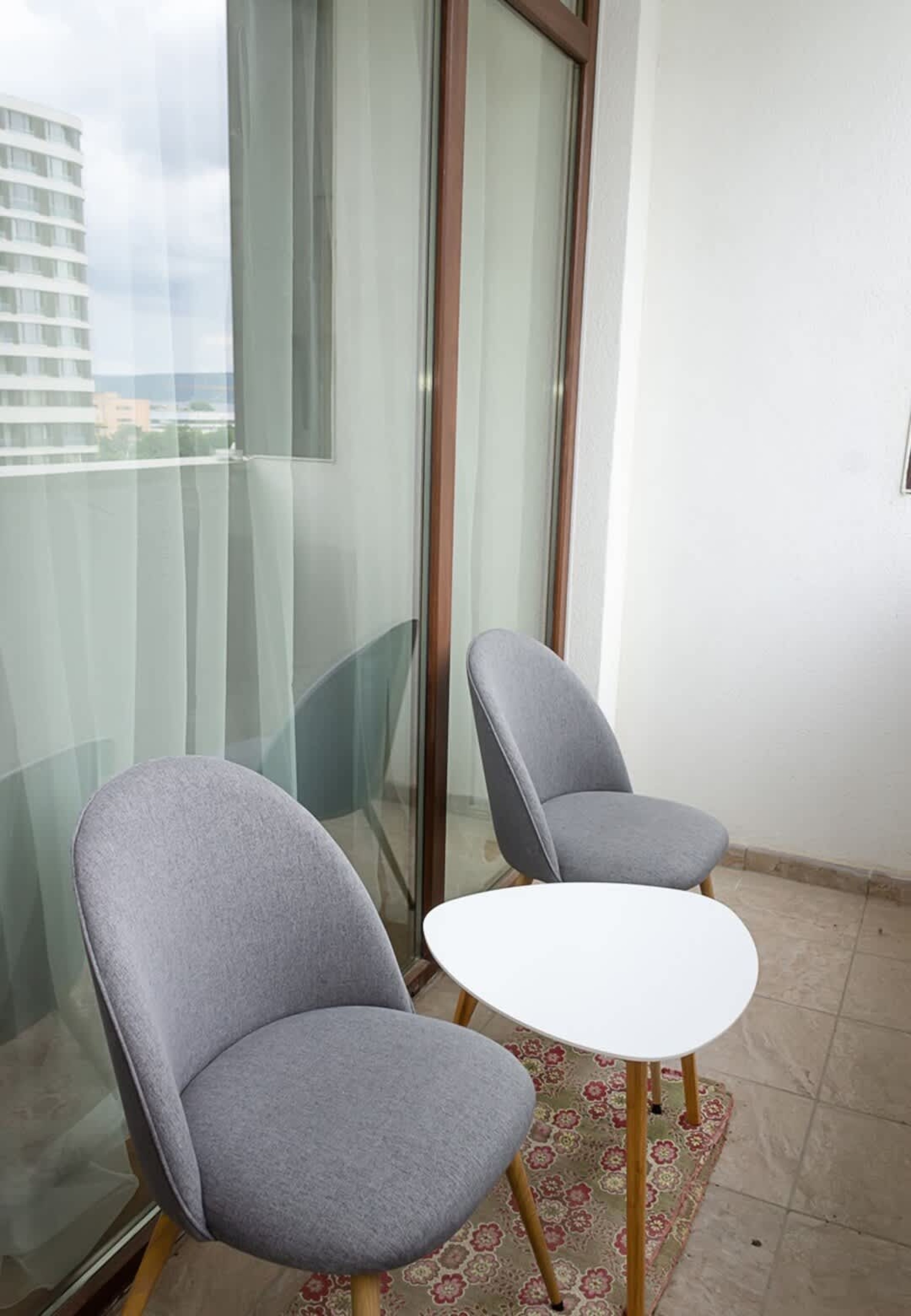 Scoutaround White Logo