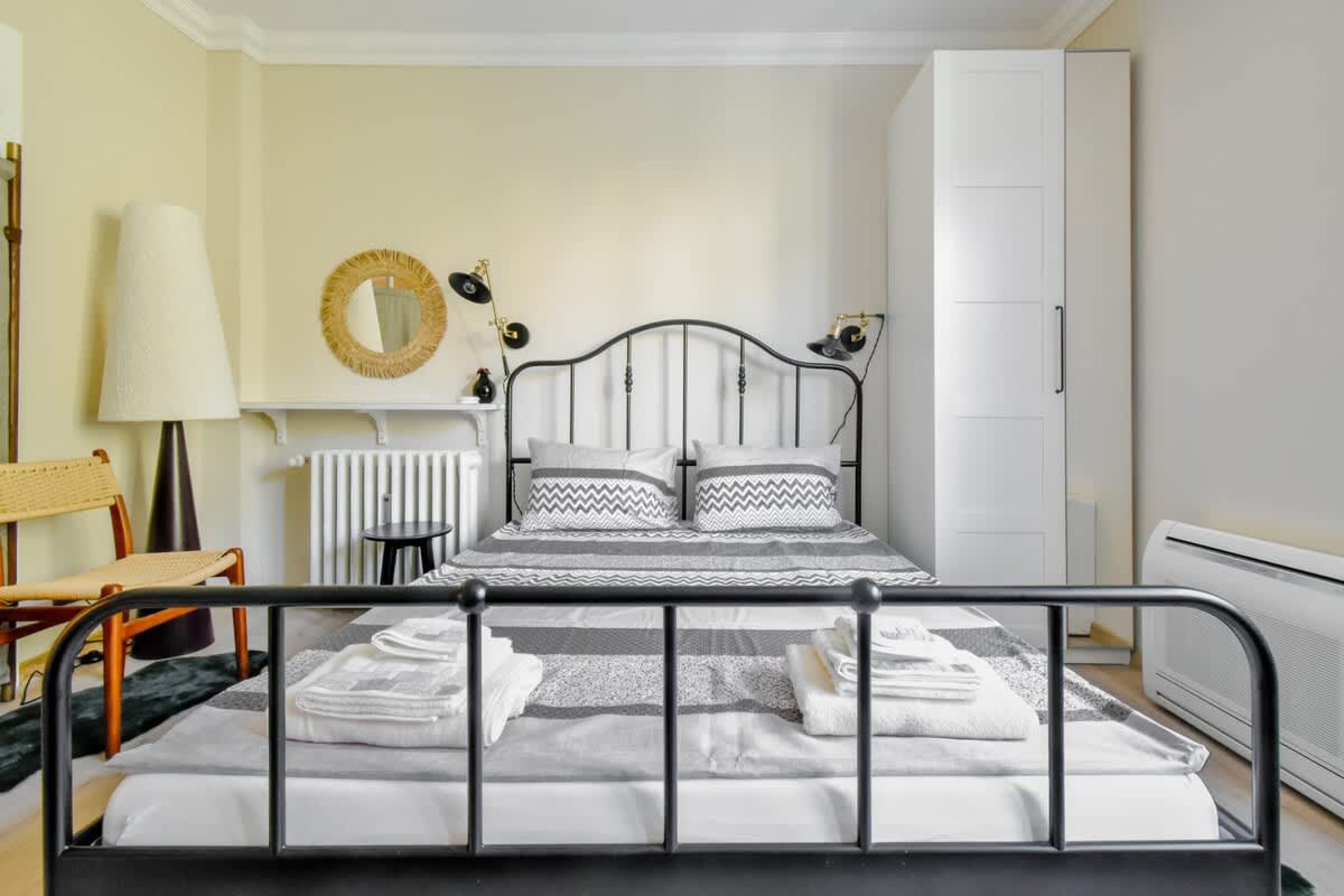 Scoutaround White Logo