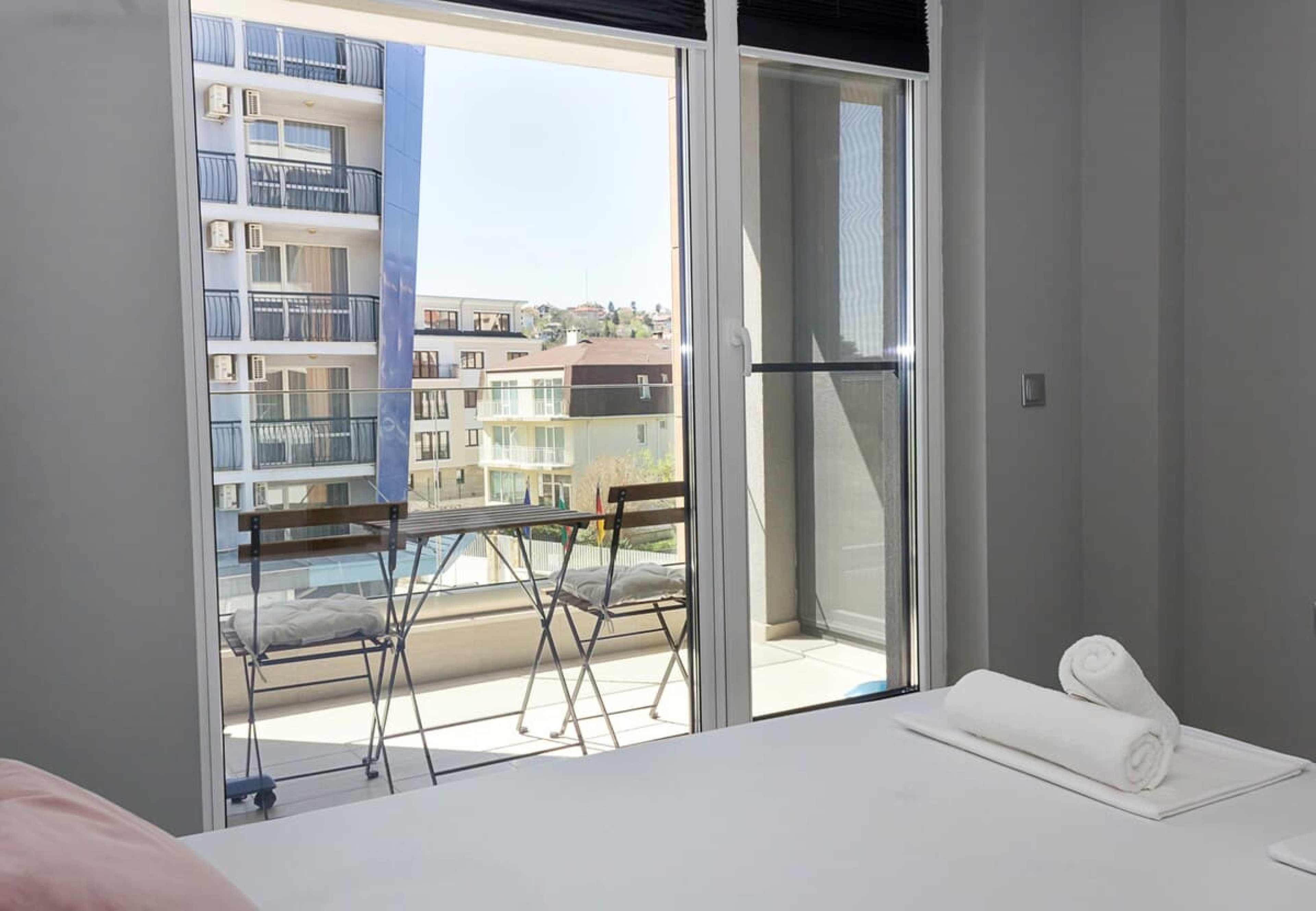 Scoutaround White Logo