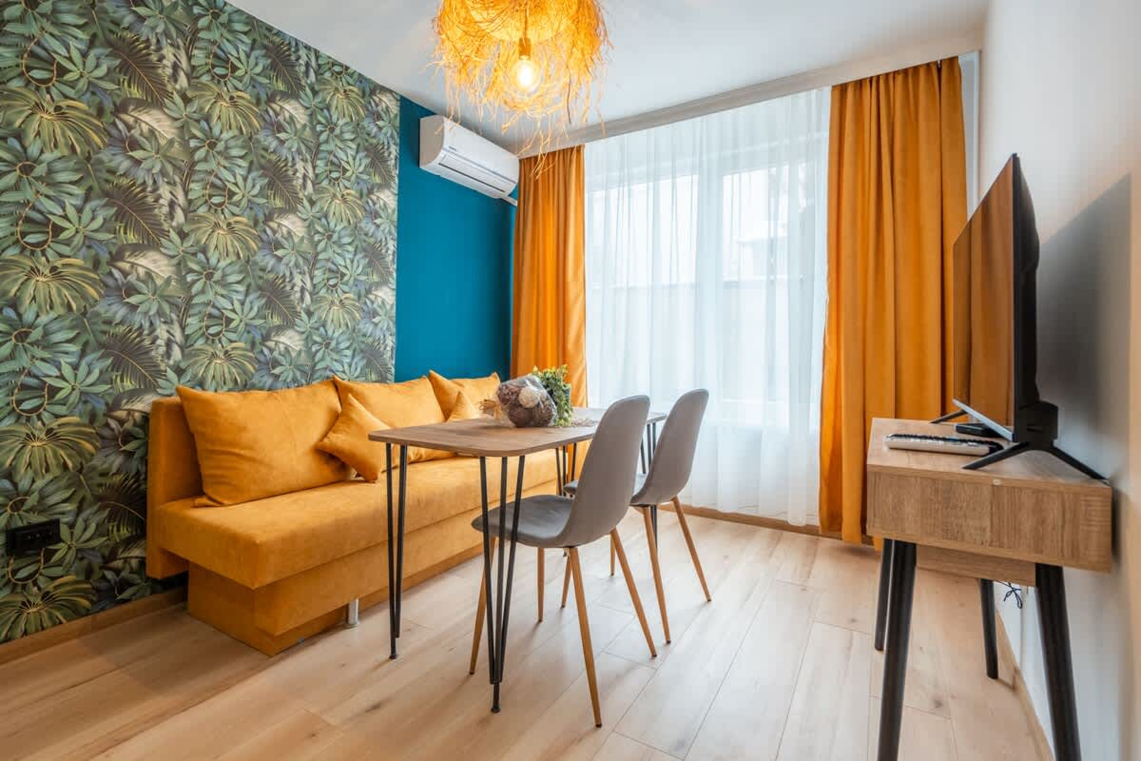 Scoutaround White Logo