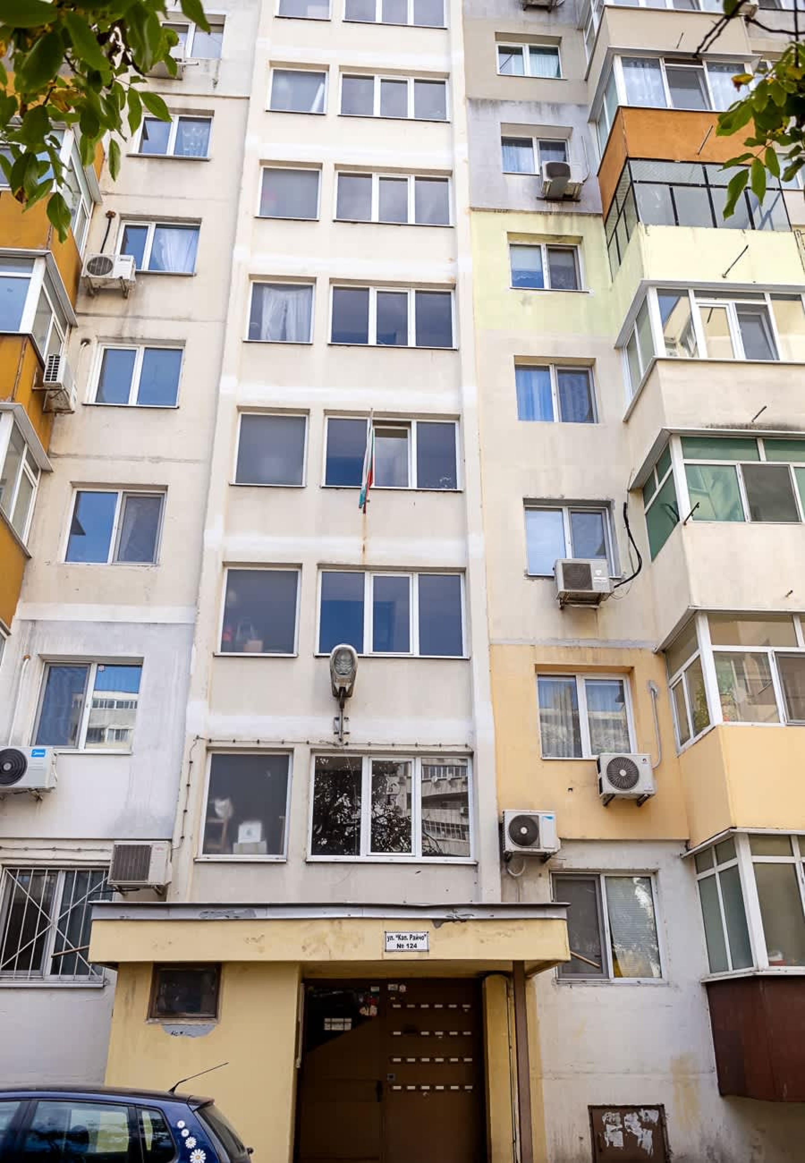 Bright One-Bedroom Flat with Balcony | Quiet Area - Photo 18