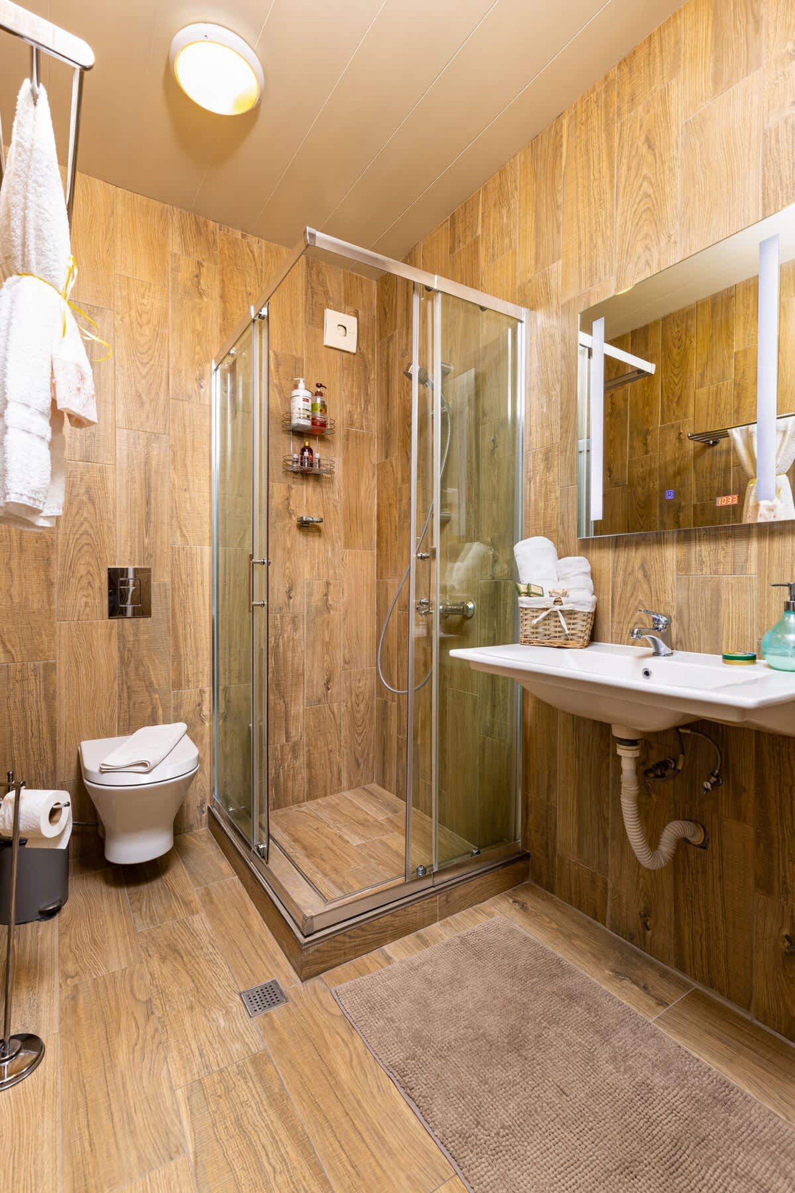 Scoutaround White Logo