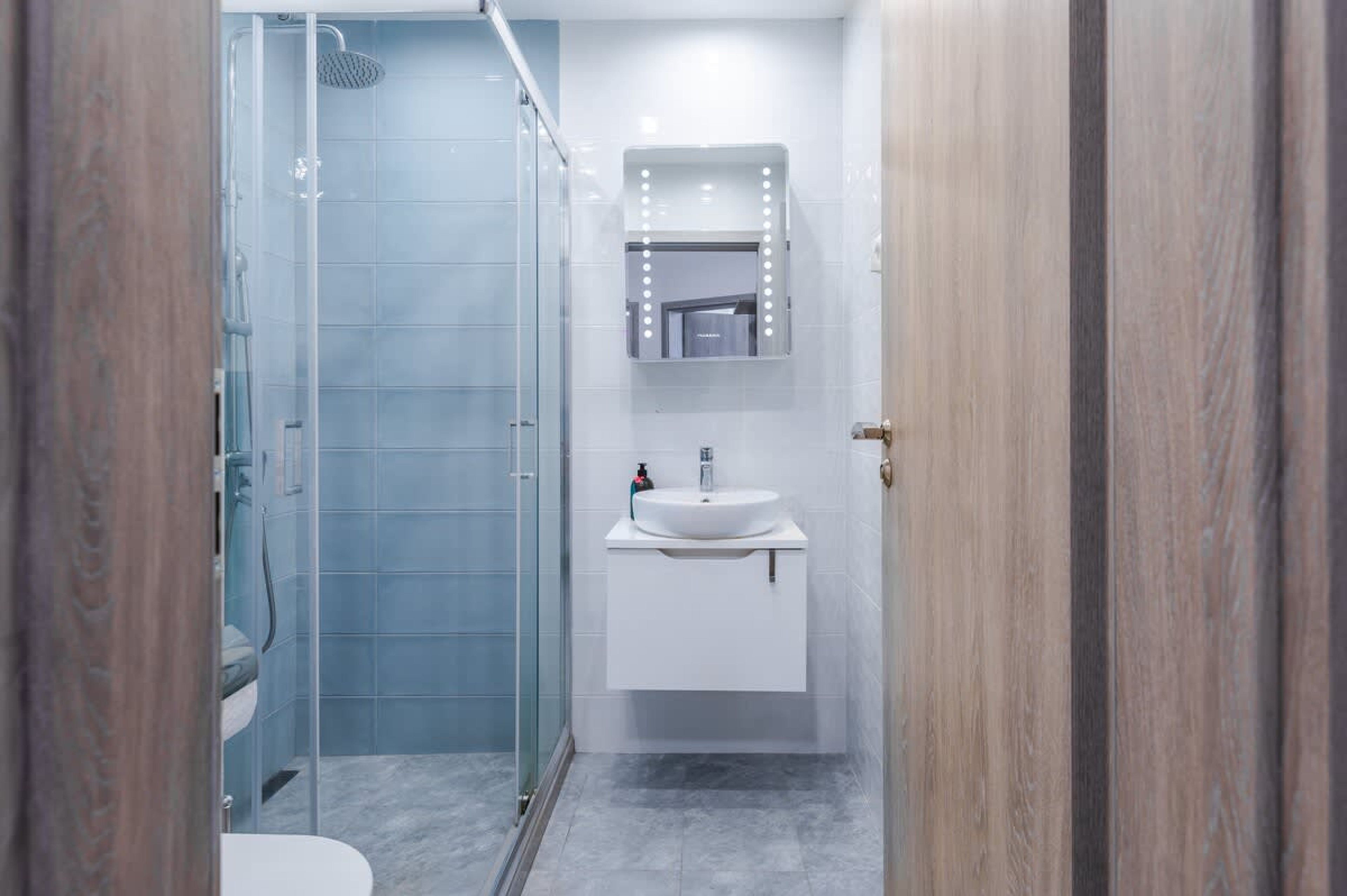 Scoutaround White Logo