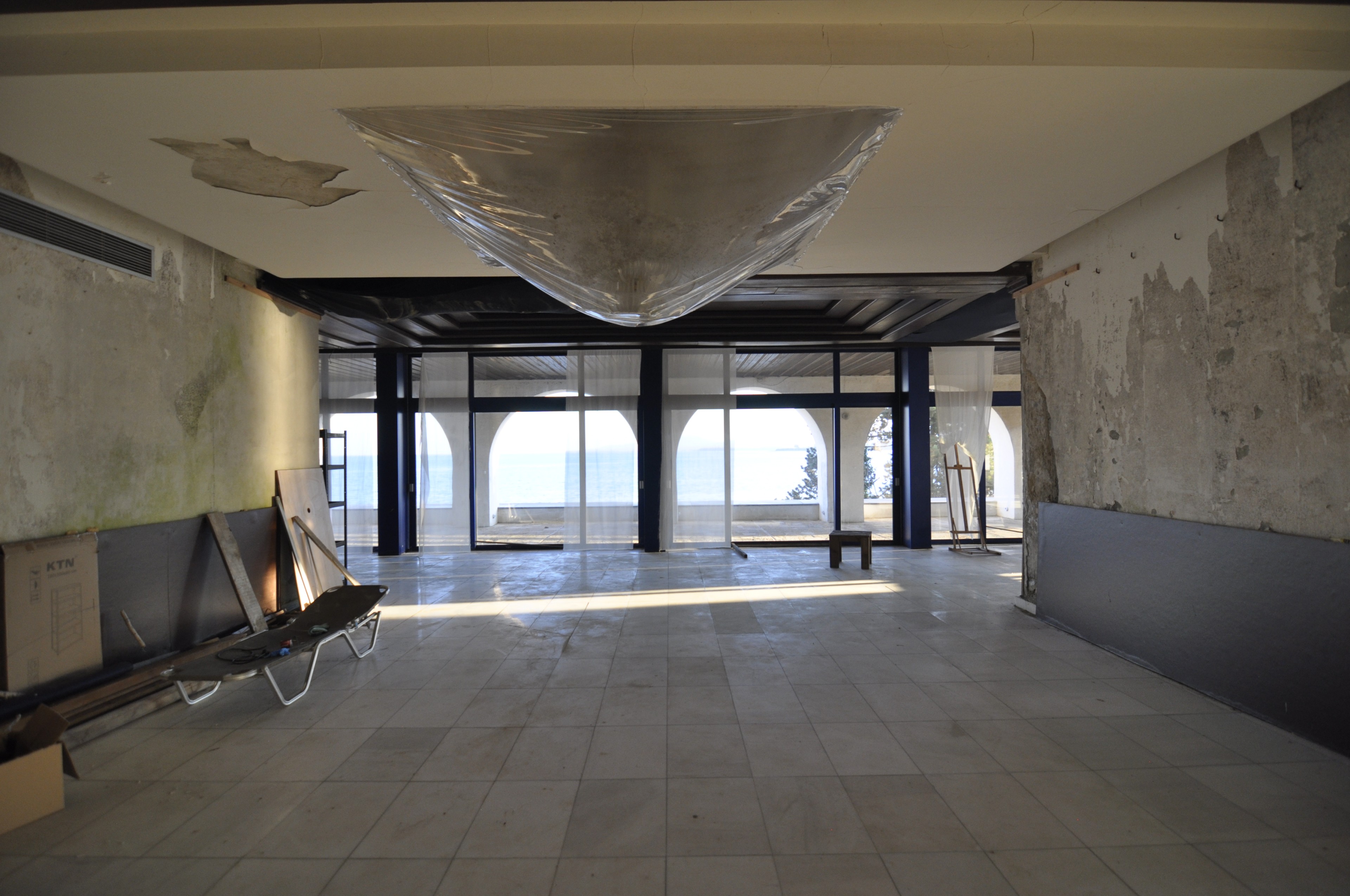 Scoutaround White Logo