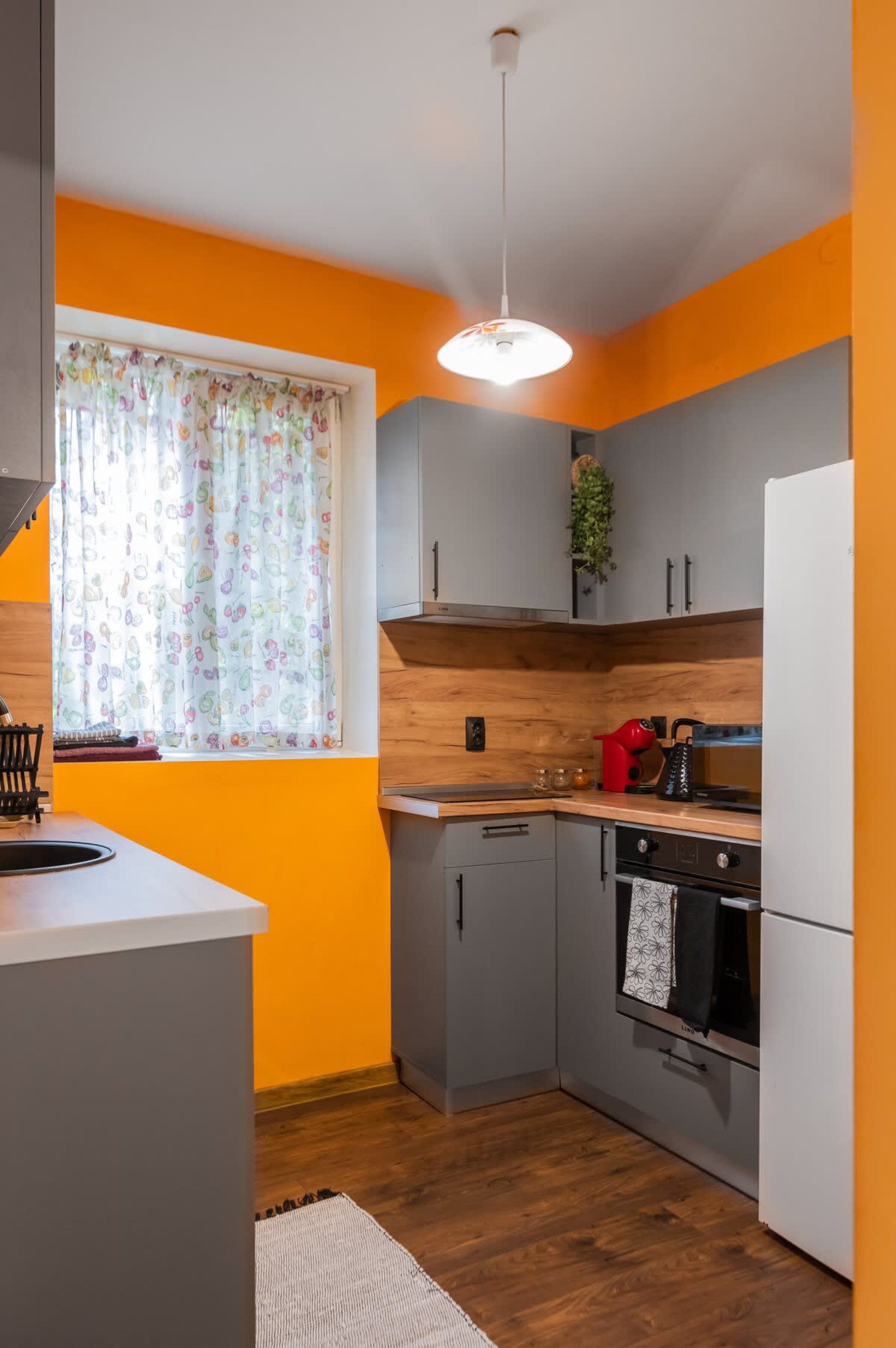 Scoutaround White Logo