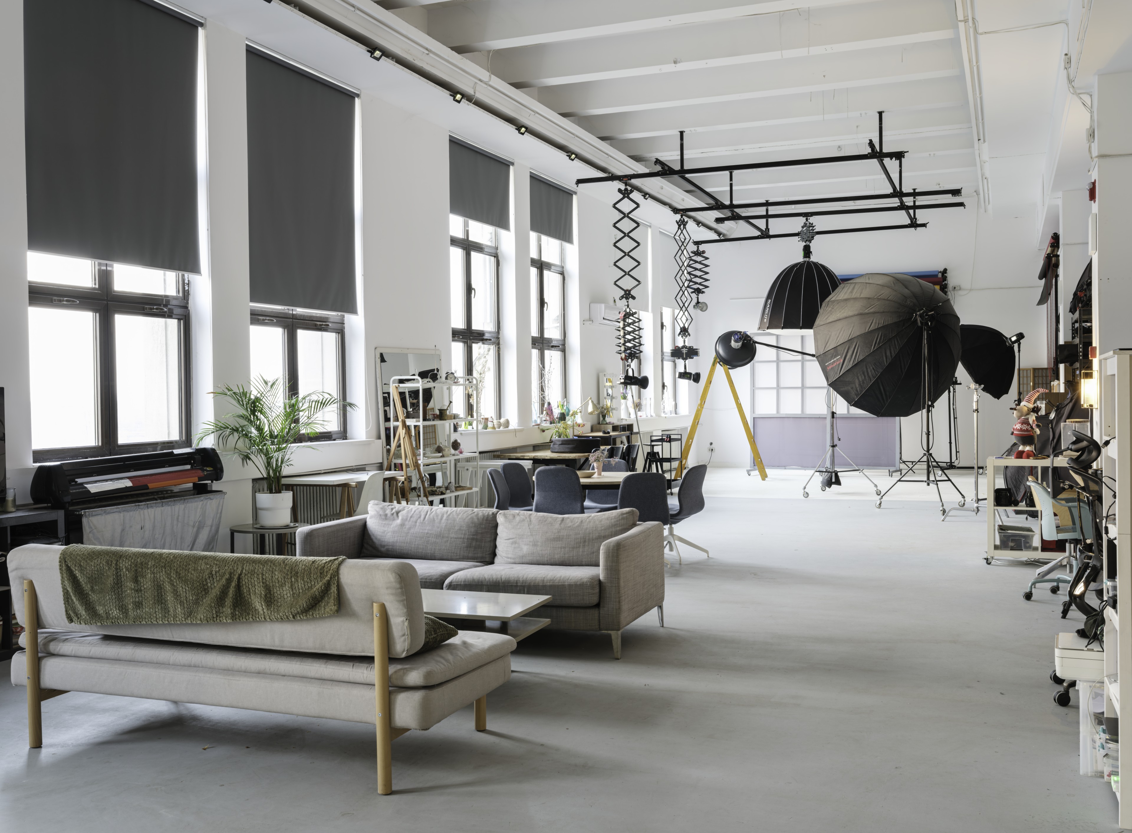 Scoutaround White Logo