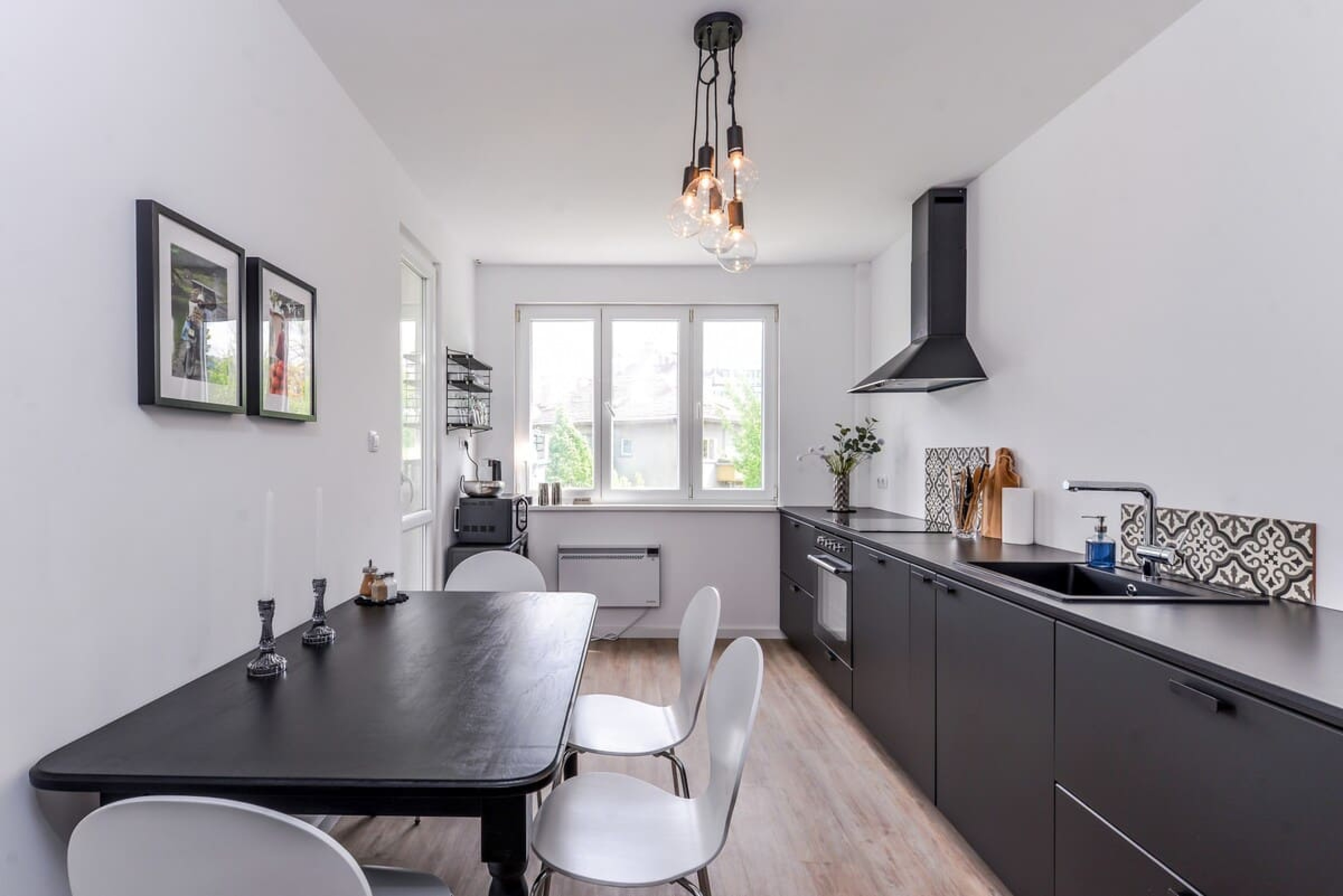 Scoutaround White Logo