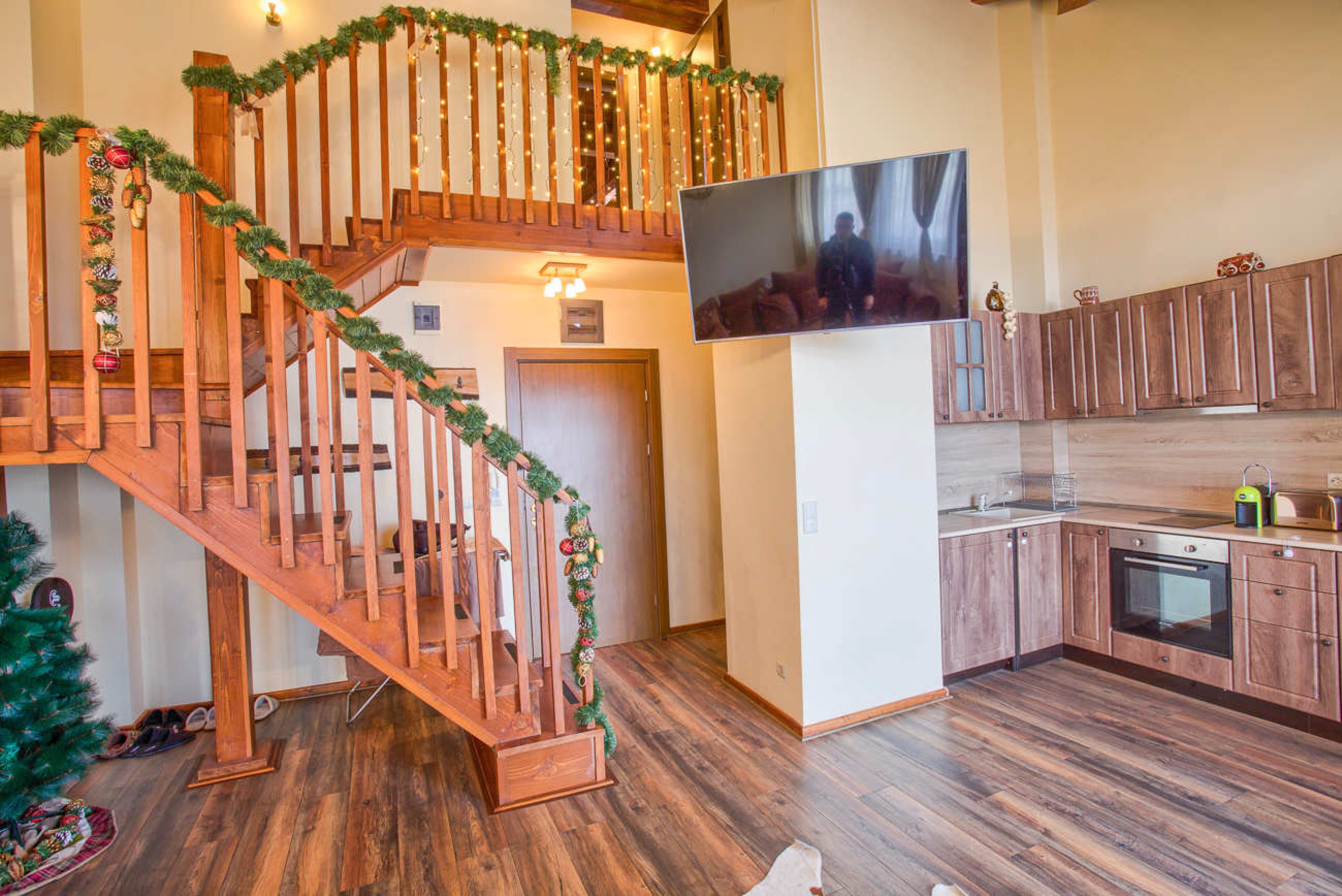 Stylish Two-Level Apartment in Bansko - Photo 8