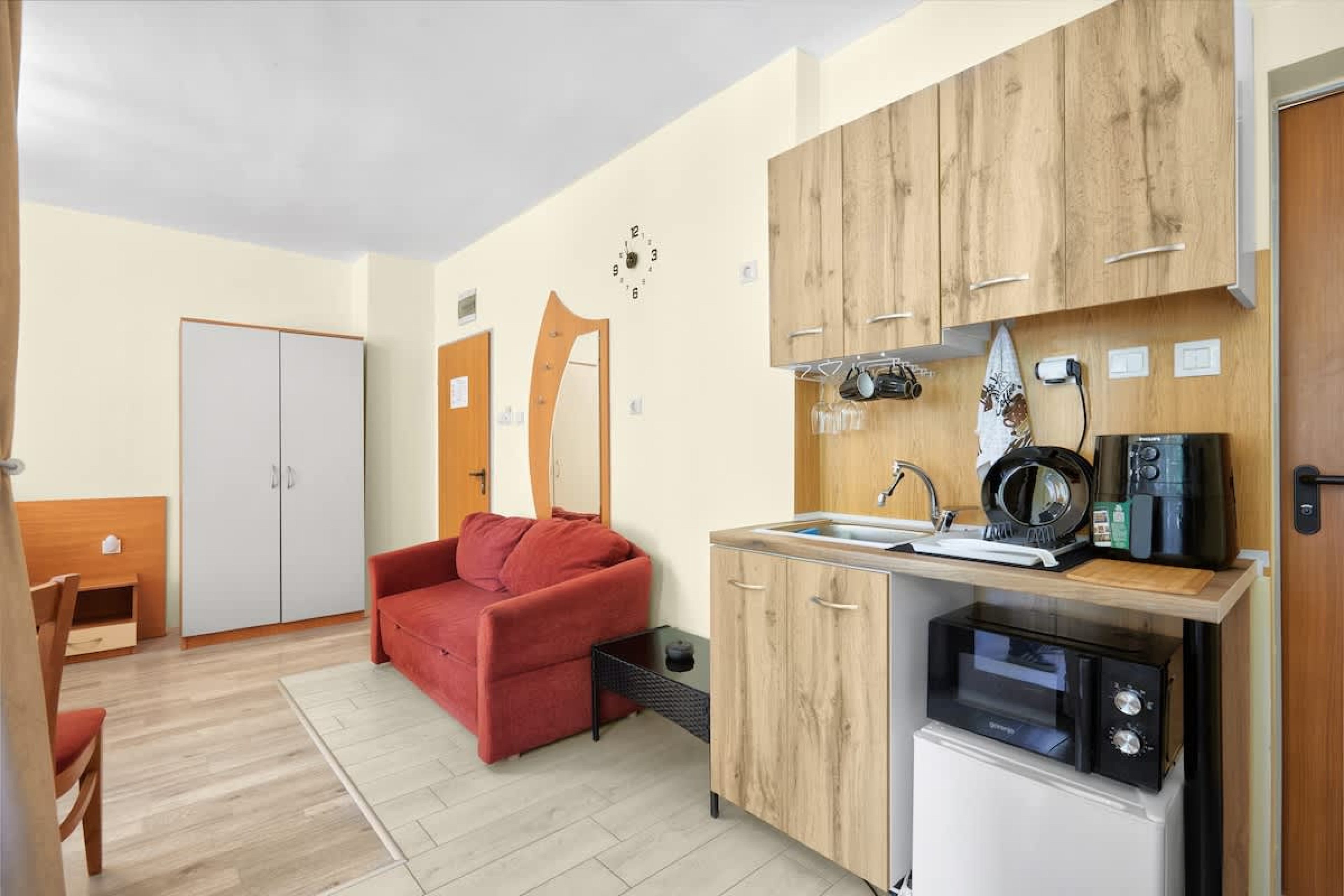 Scoutaround White Logo