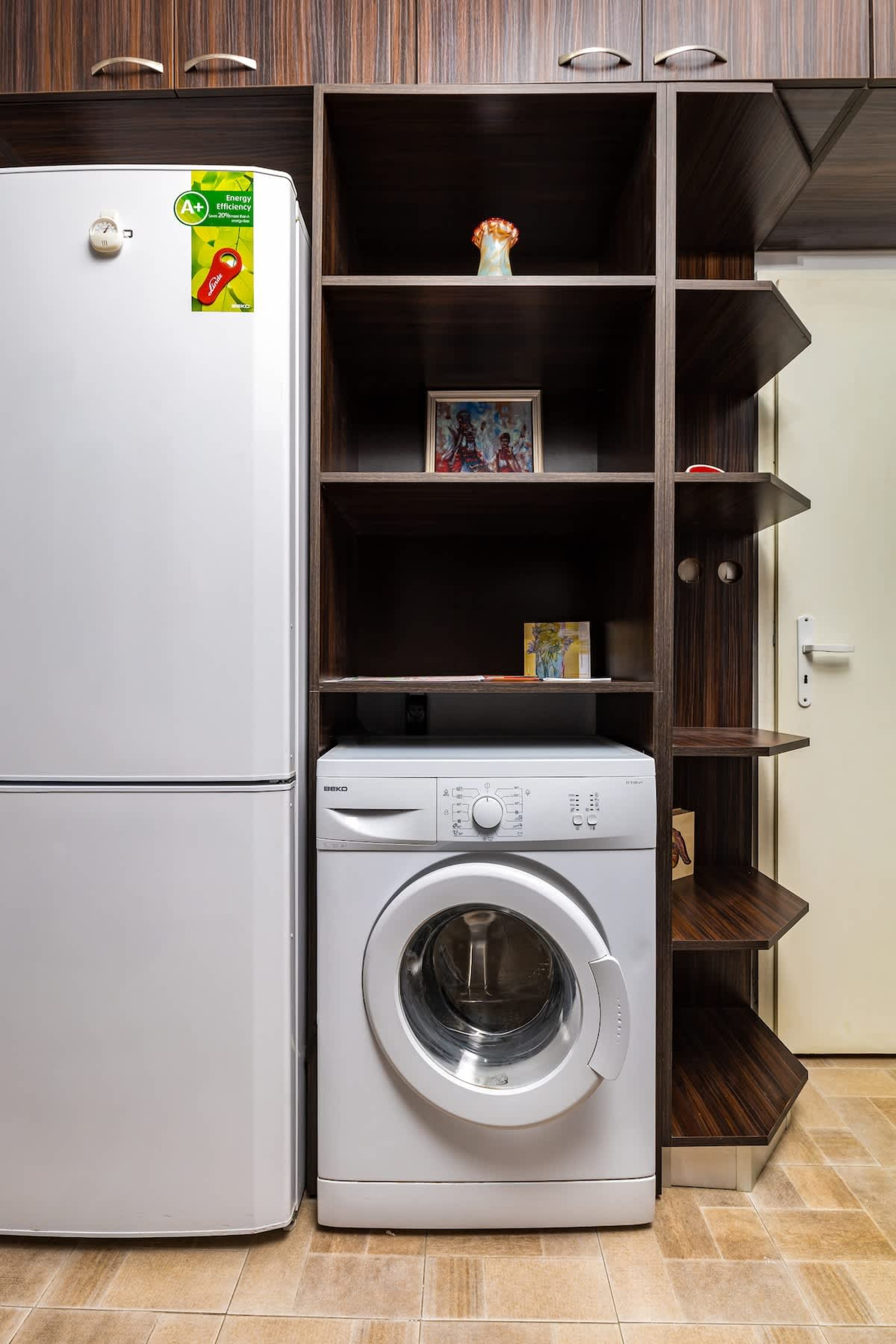 Scoutaround White Logo