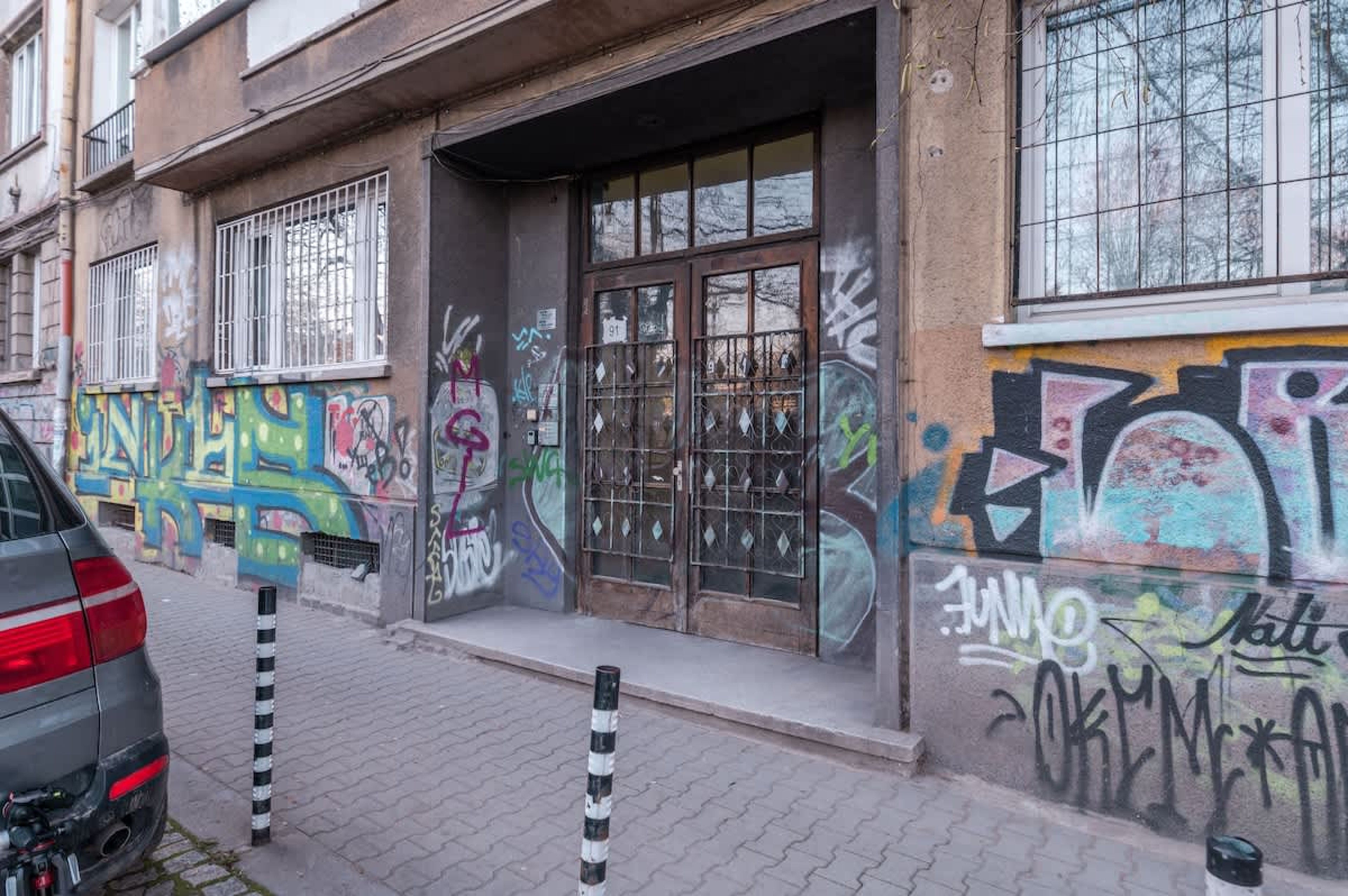 Industrial 2-BDR Flat by the National Stadium - Photo 23