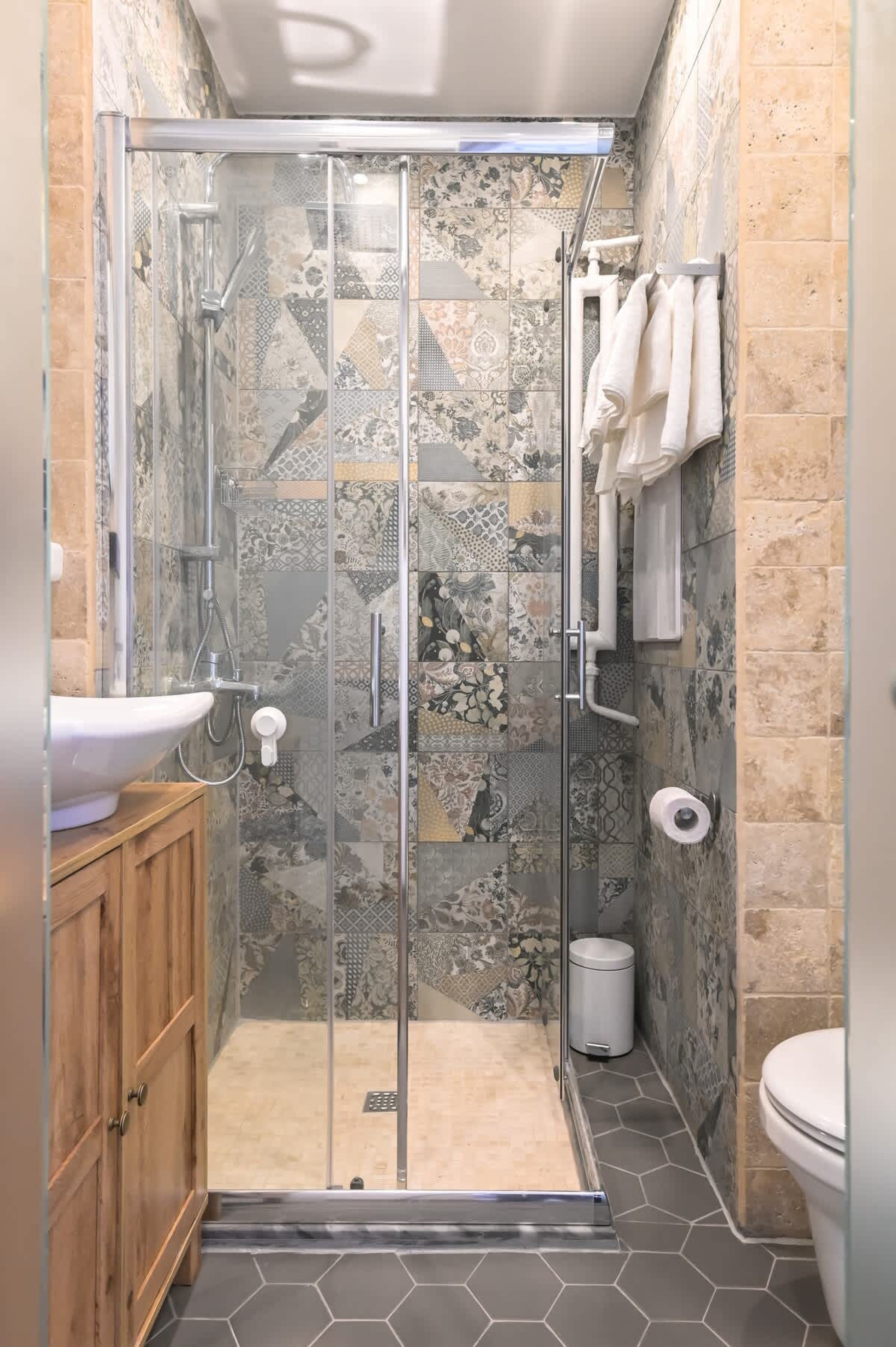 Scoutaround White Logo