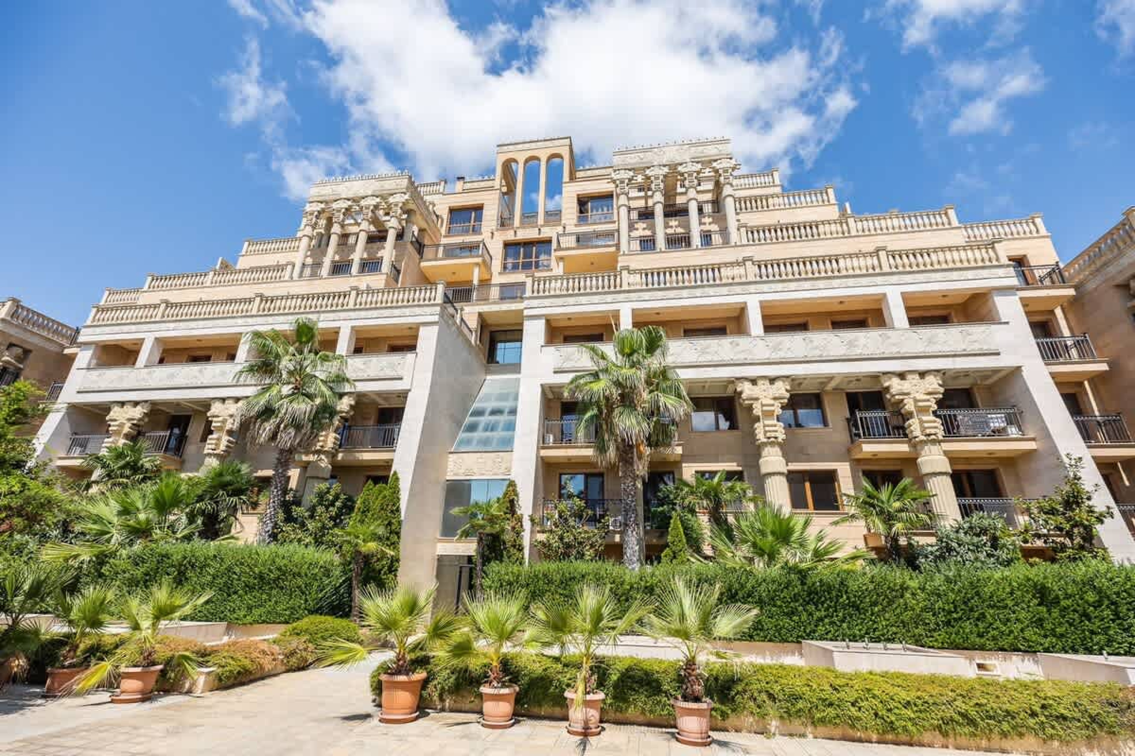 Elegant Apartment with Balcony in Argisht Palace - Photo 5