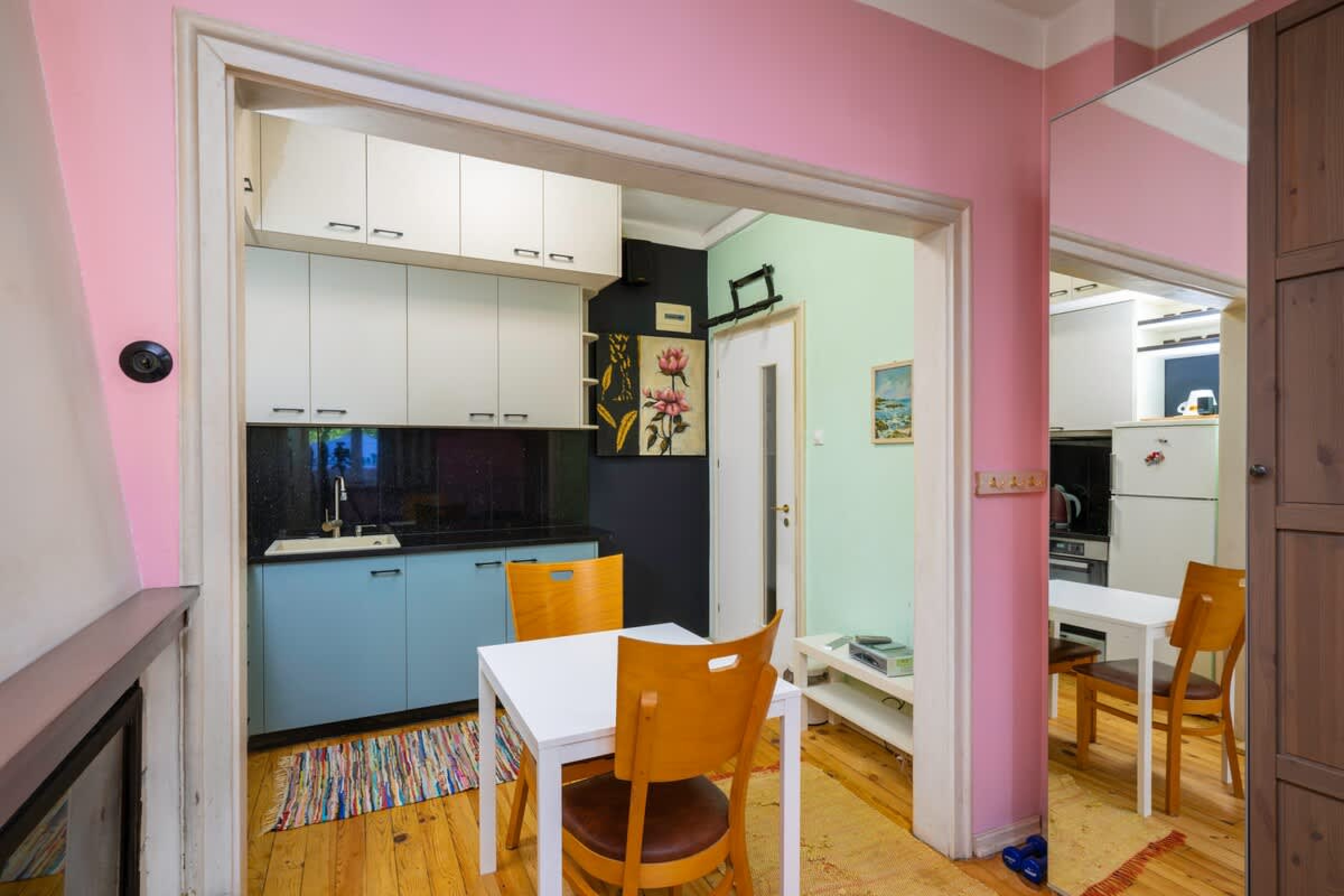 Sofia's 1BD Colourful Getaway Near NDK - Photo 6