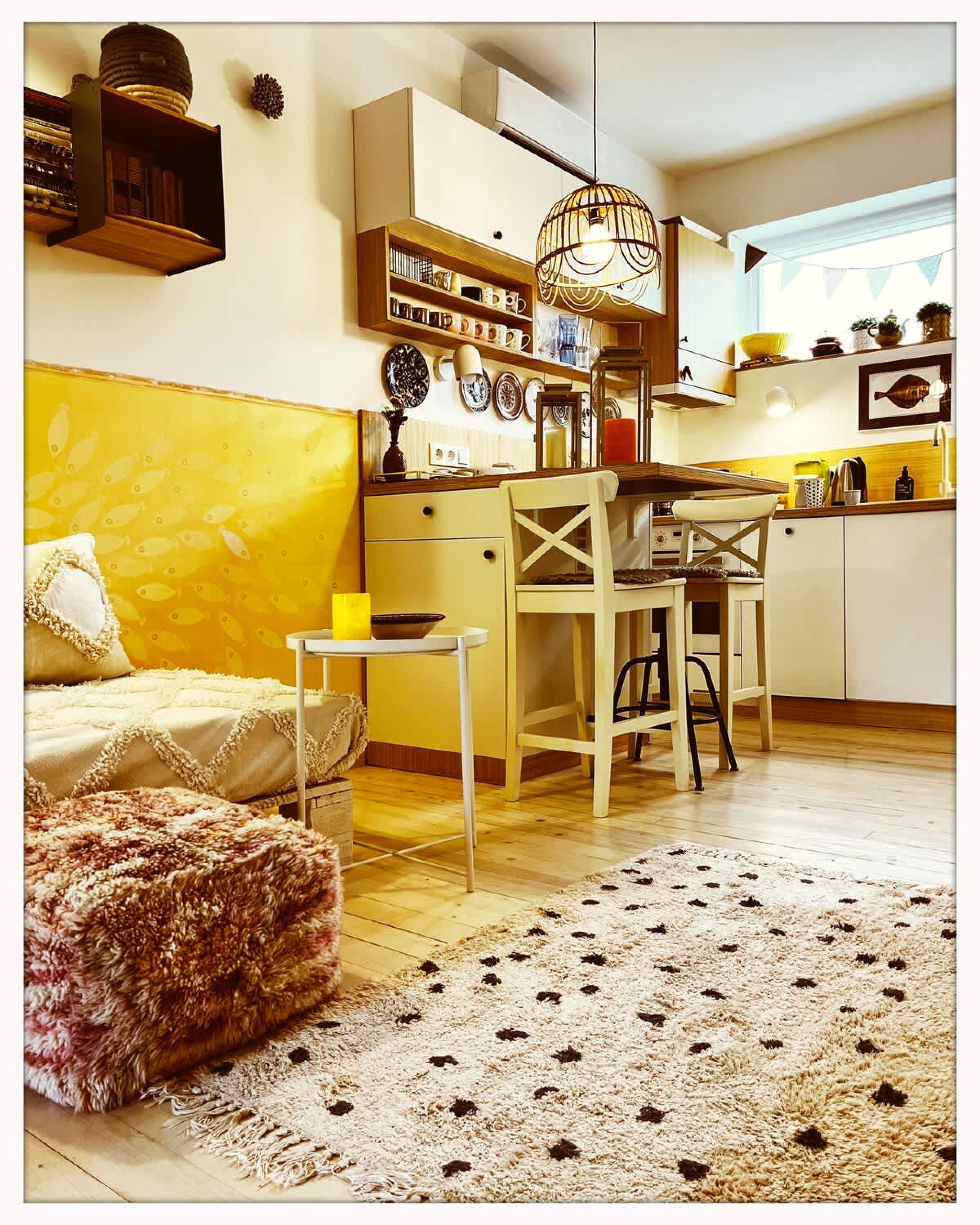 Scoutaround White Logo