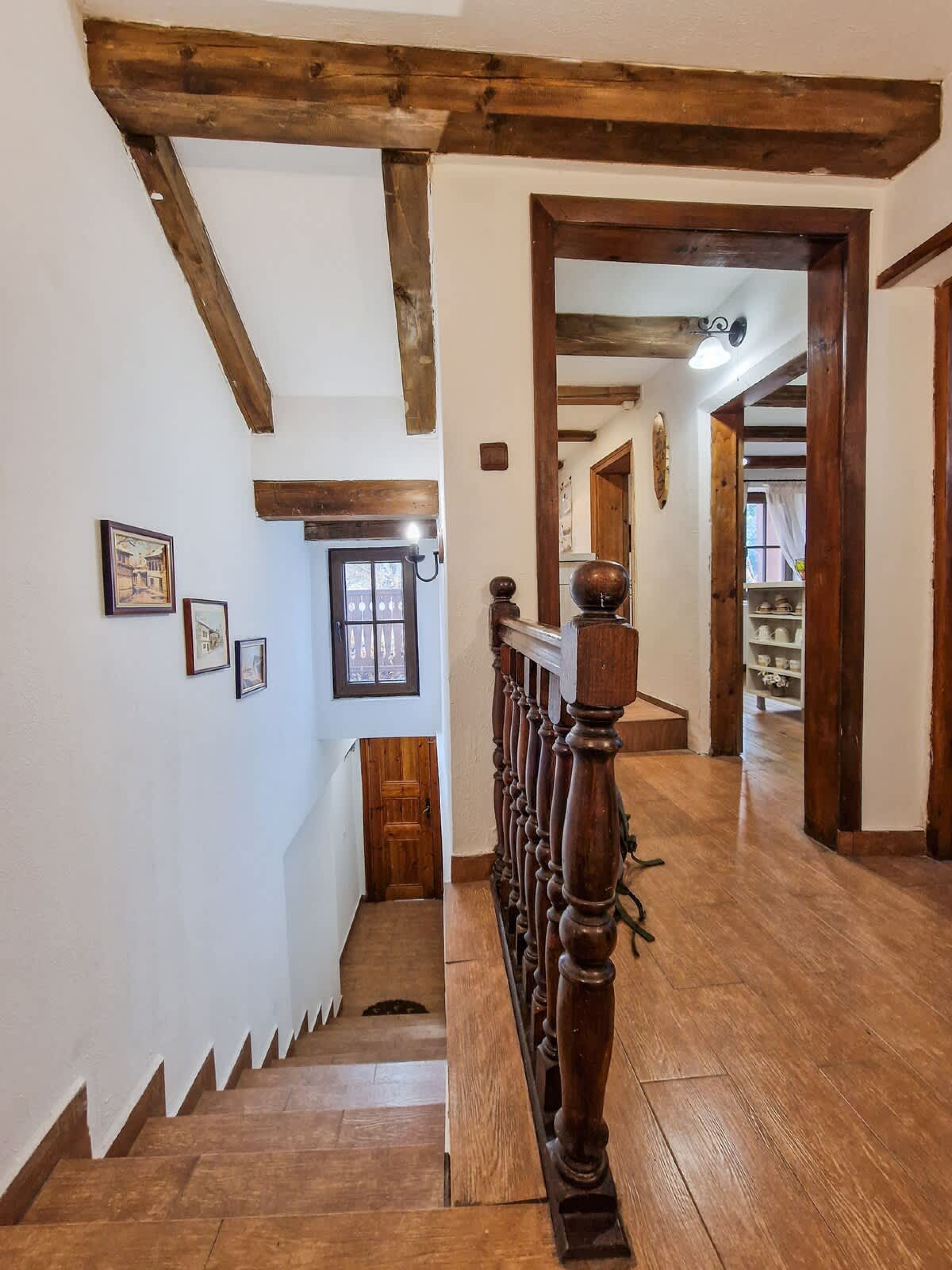 Scoutaround White Logo