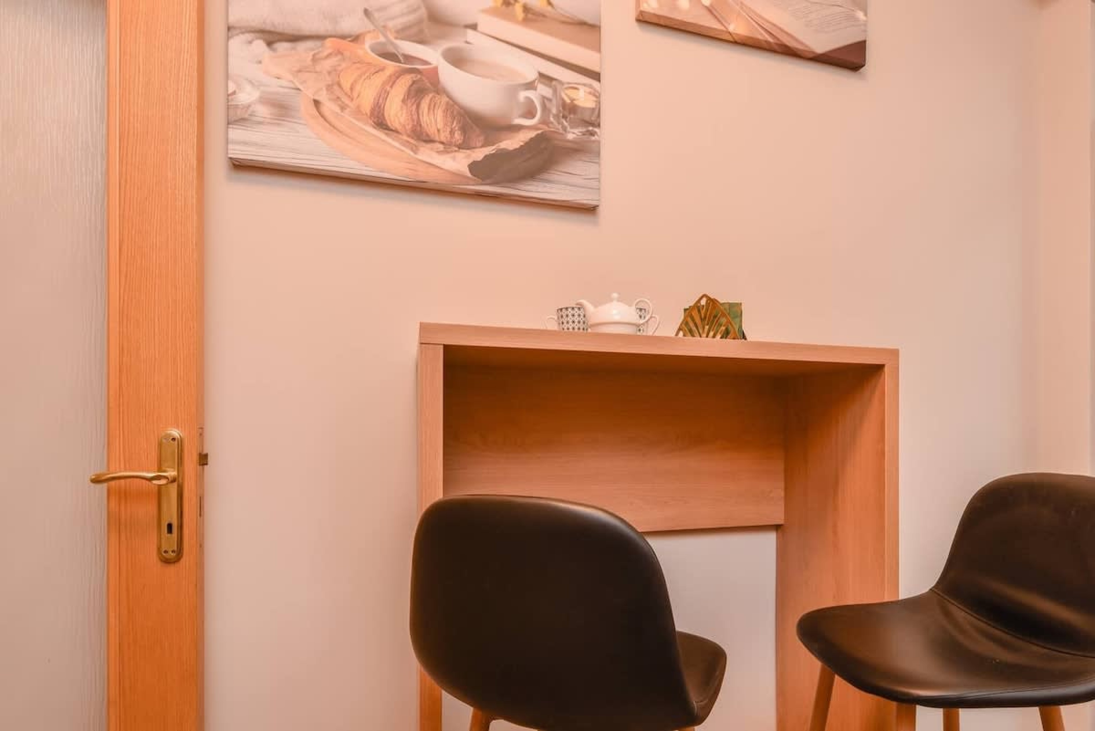 Scoutaround White Logo