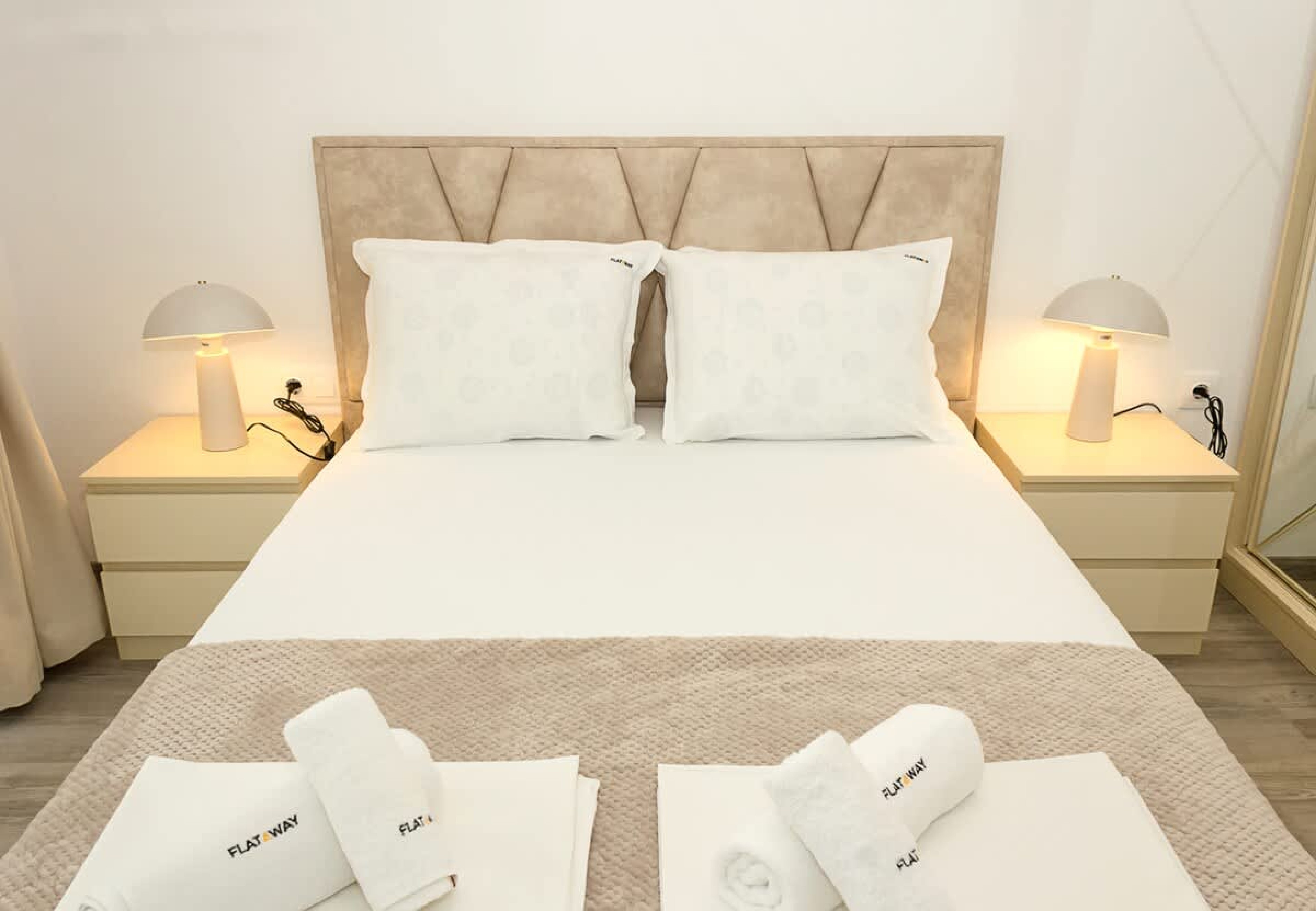 Scoutaround White Logo