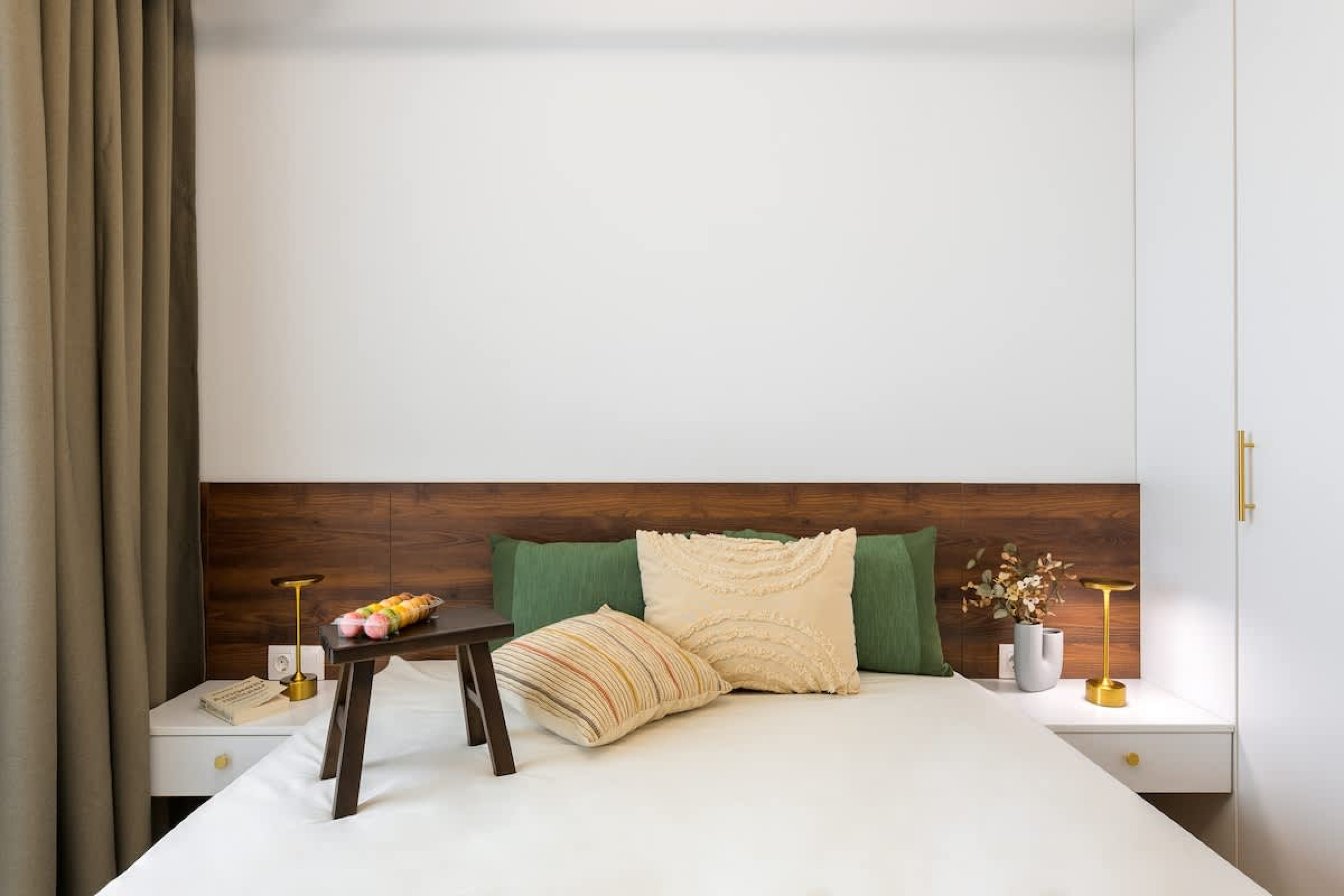 Scoutaround White Logo