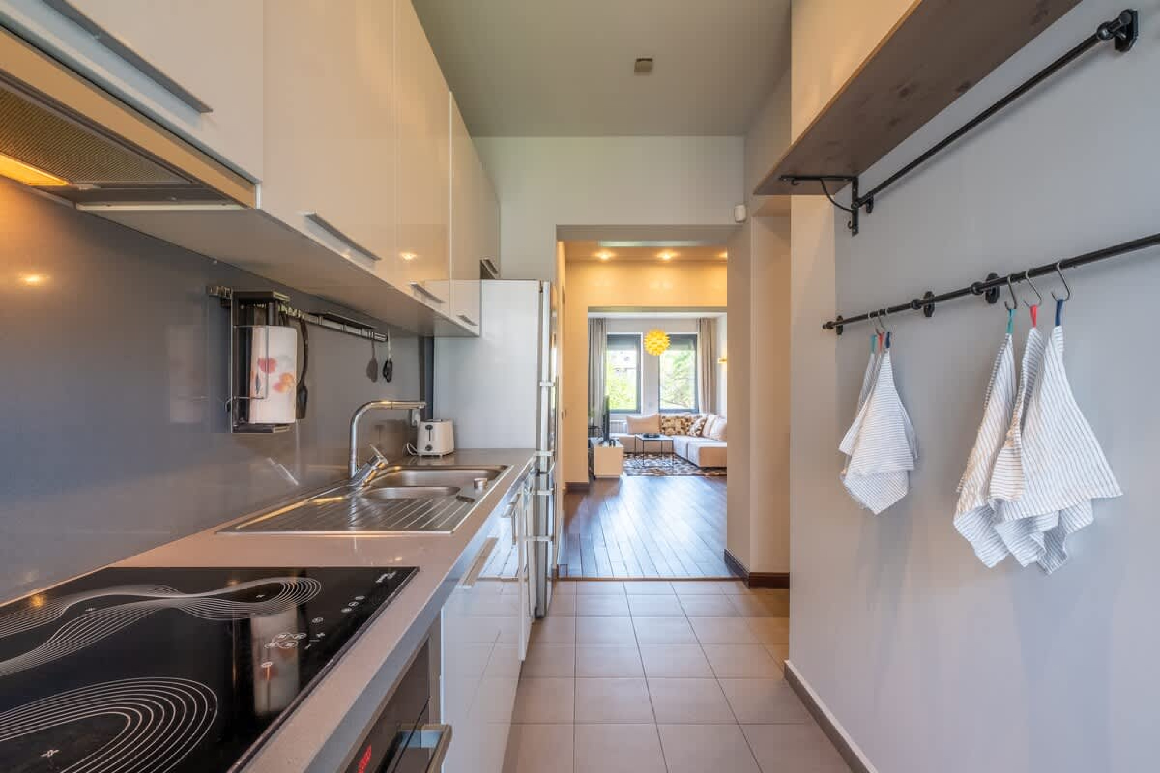 Scoutaround White Logo