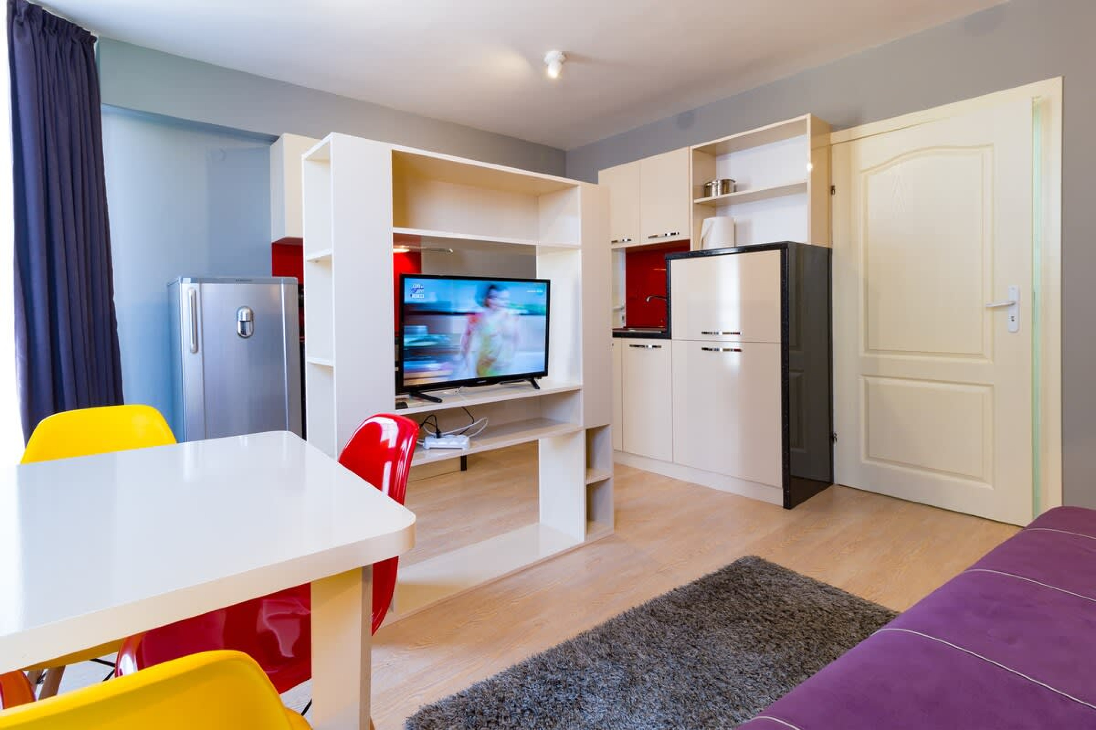 Scoutaround White Logo