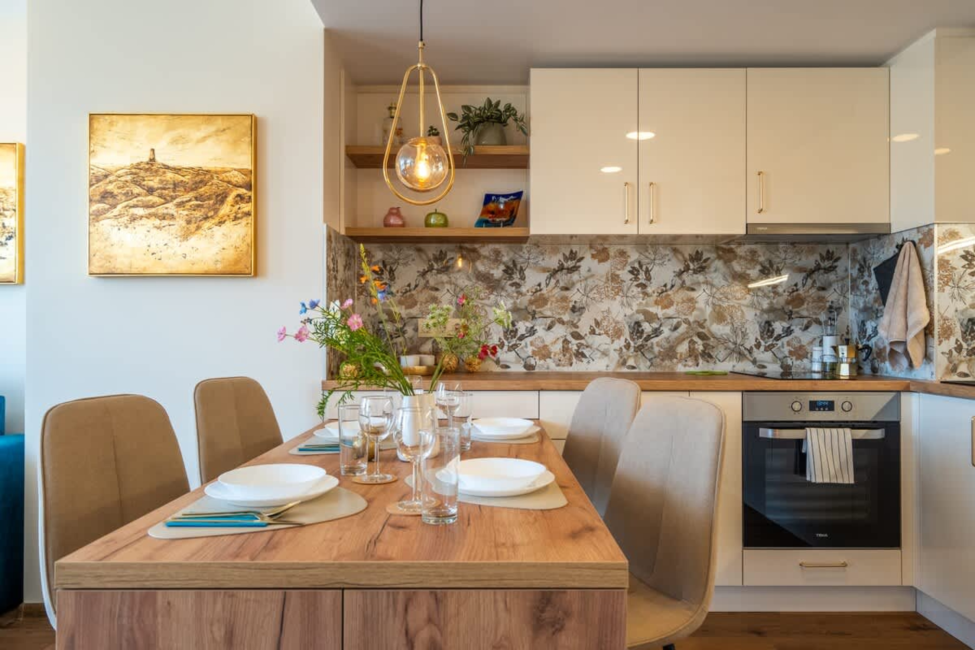 Scoutaround White Logo