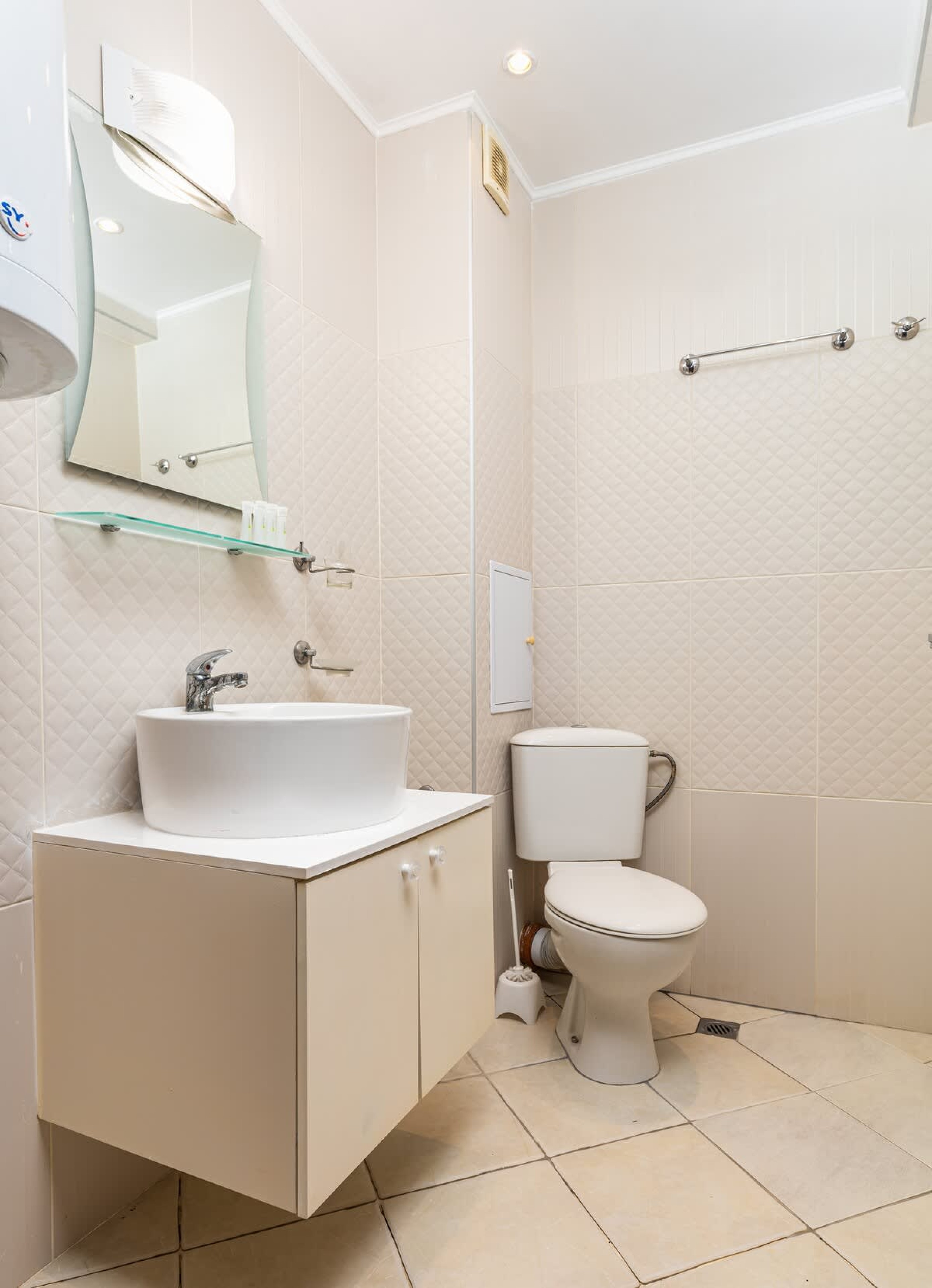 Downtown 1BD Apartment w/ Cosy Balcony - Photo 15