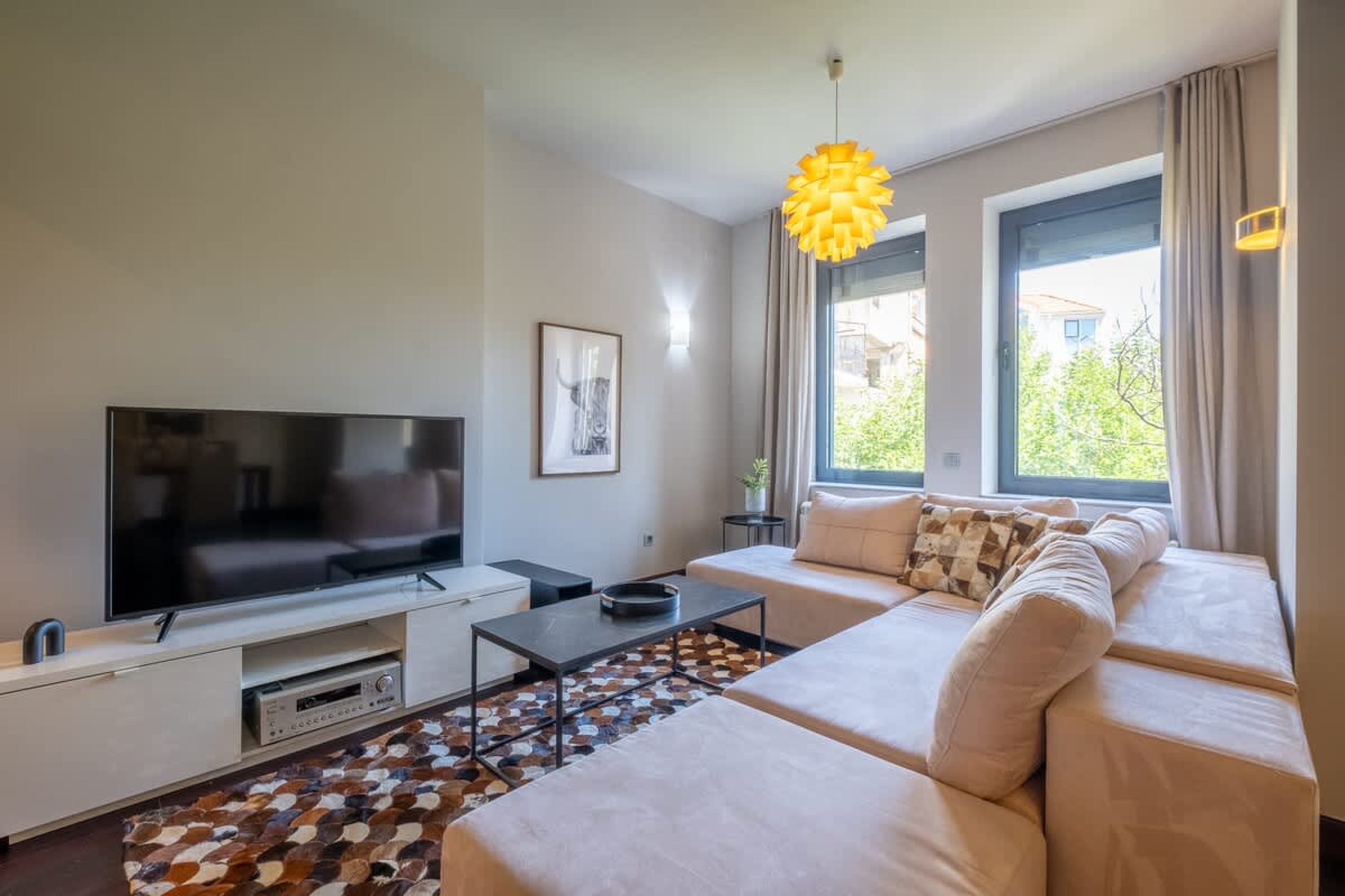 Scoutaround White Logo