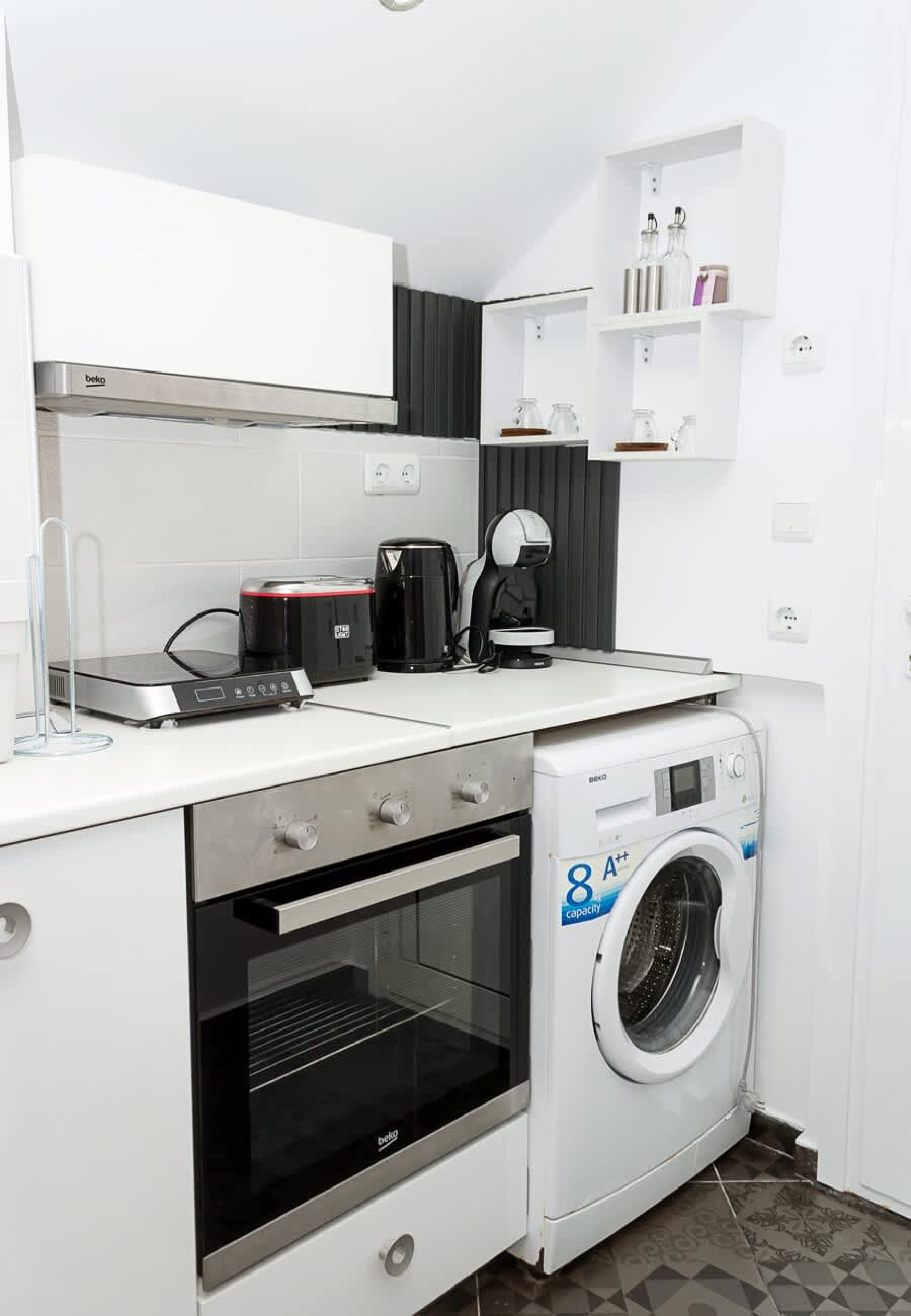 Scoutaround White Logo