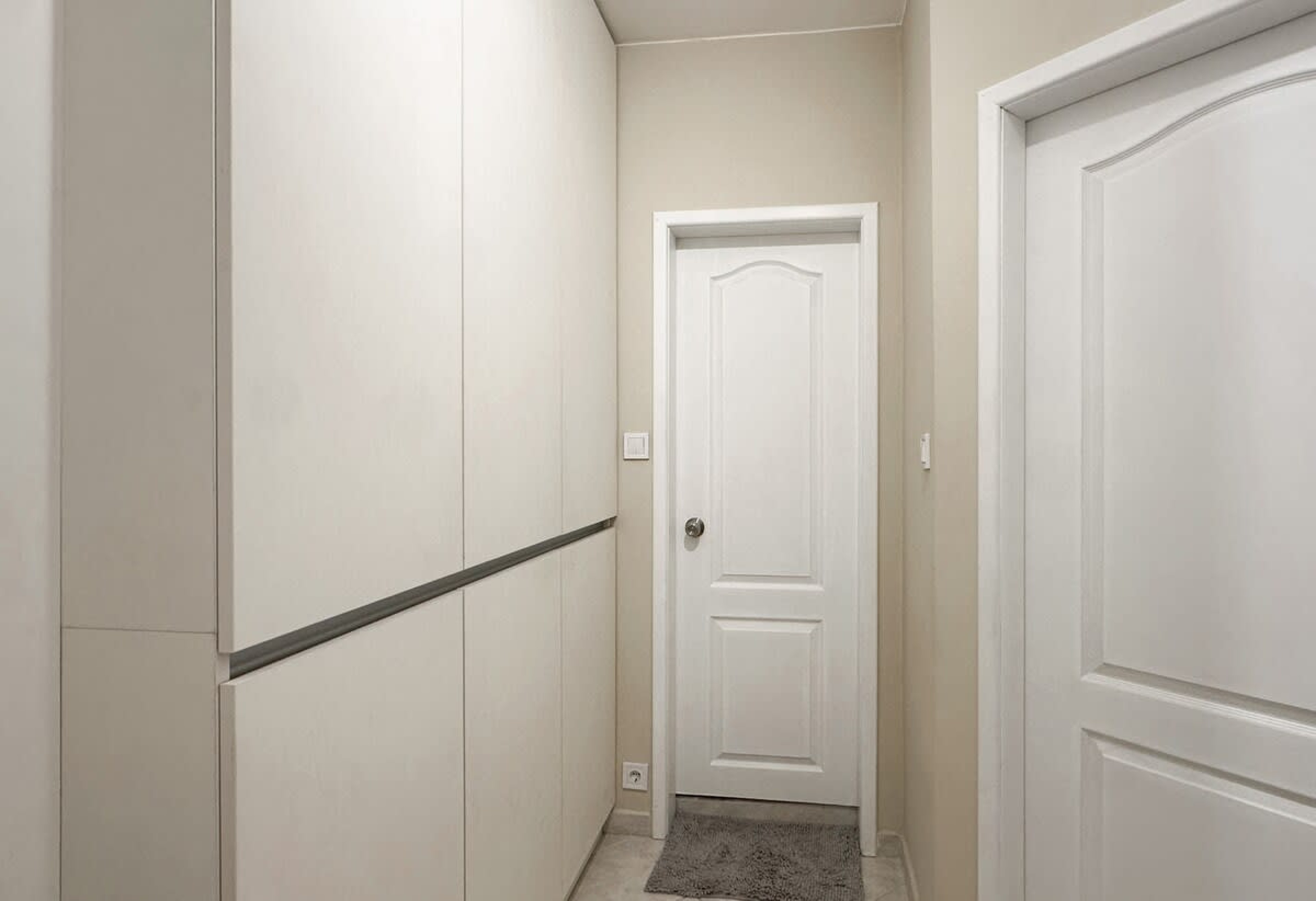 Scoutaround White Logo