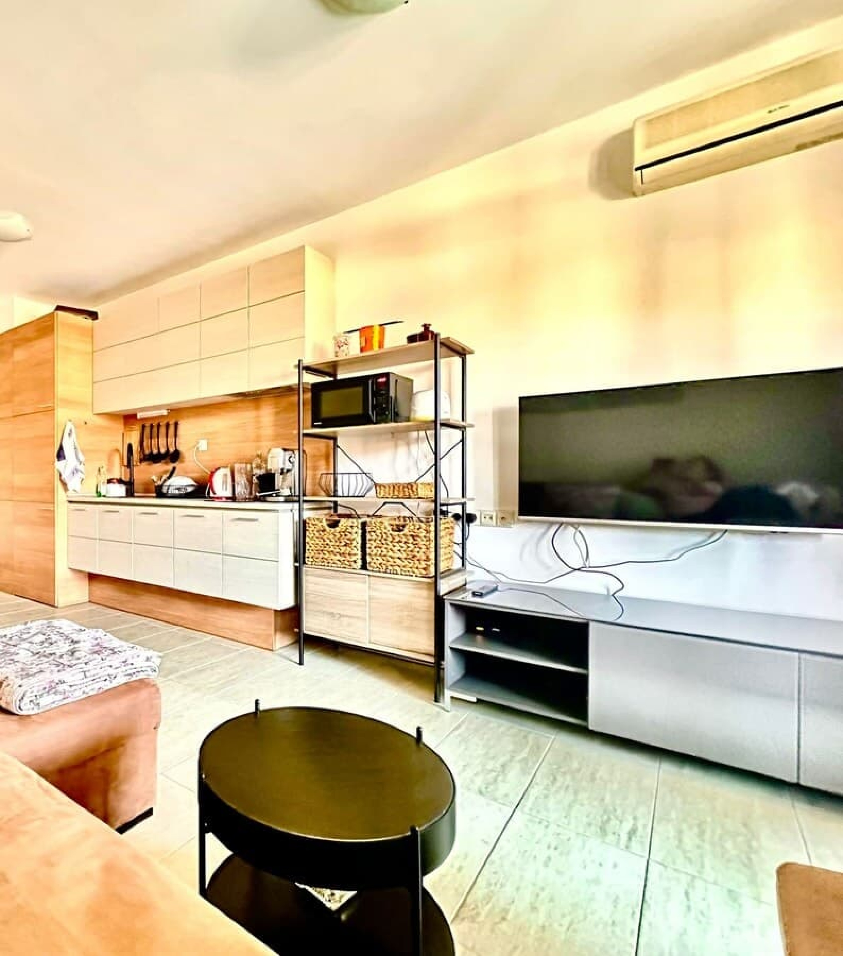 Scoutaround White Logo