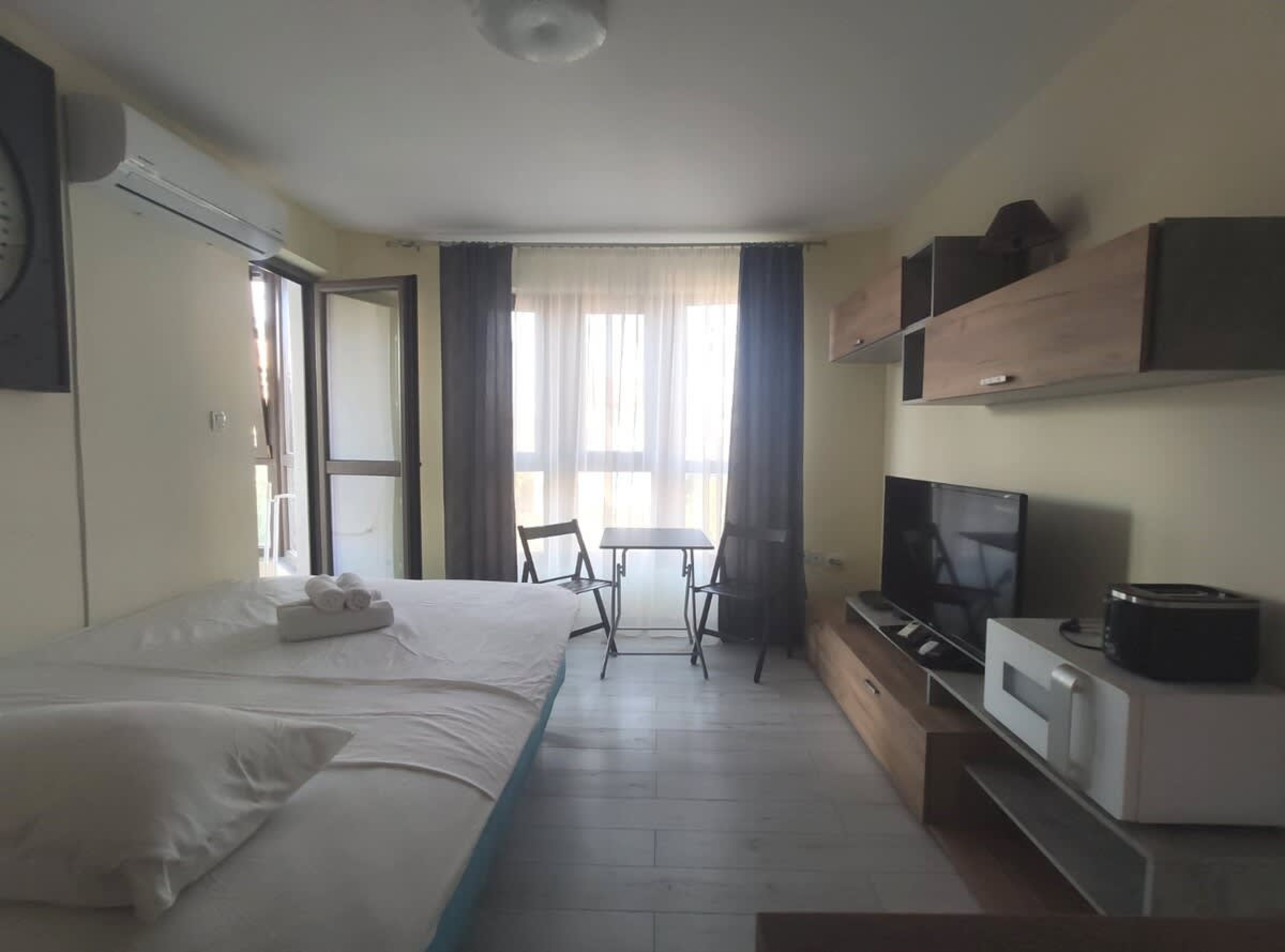 Scoutaround White Logo