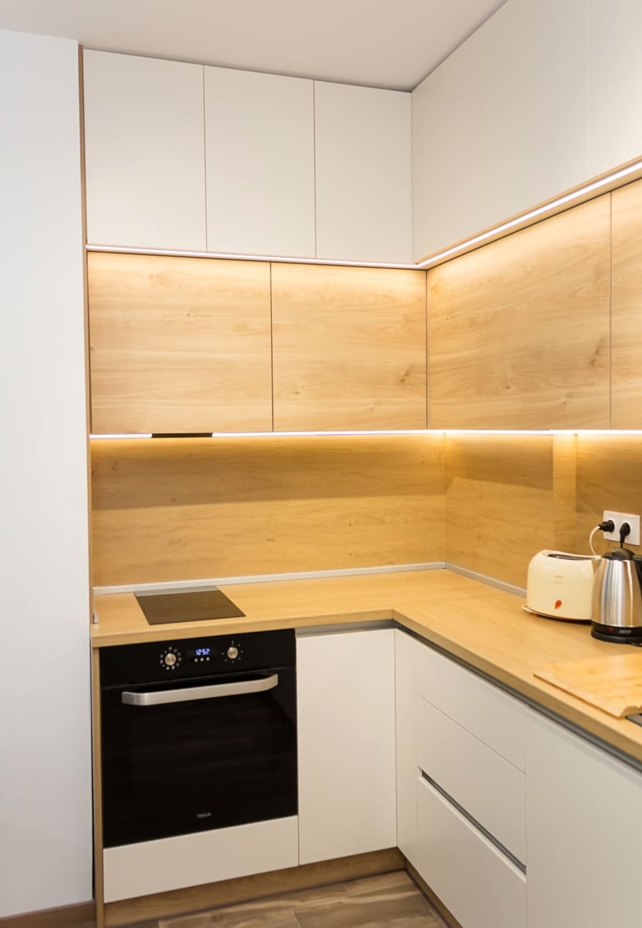 Scoutaround White Logo