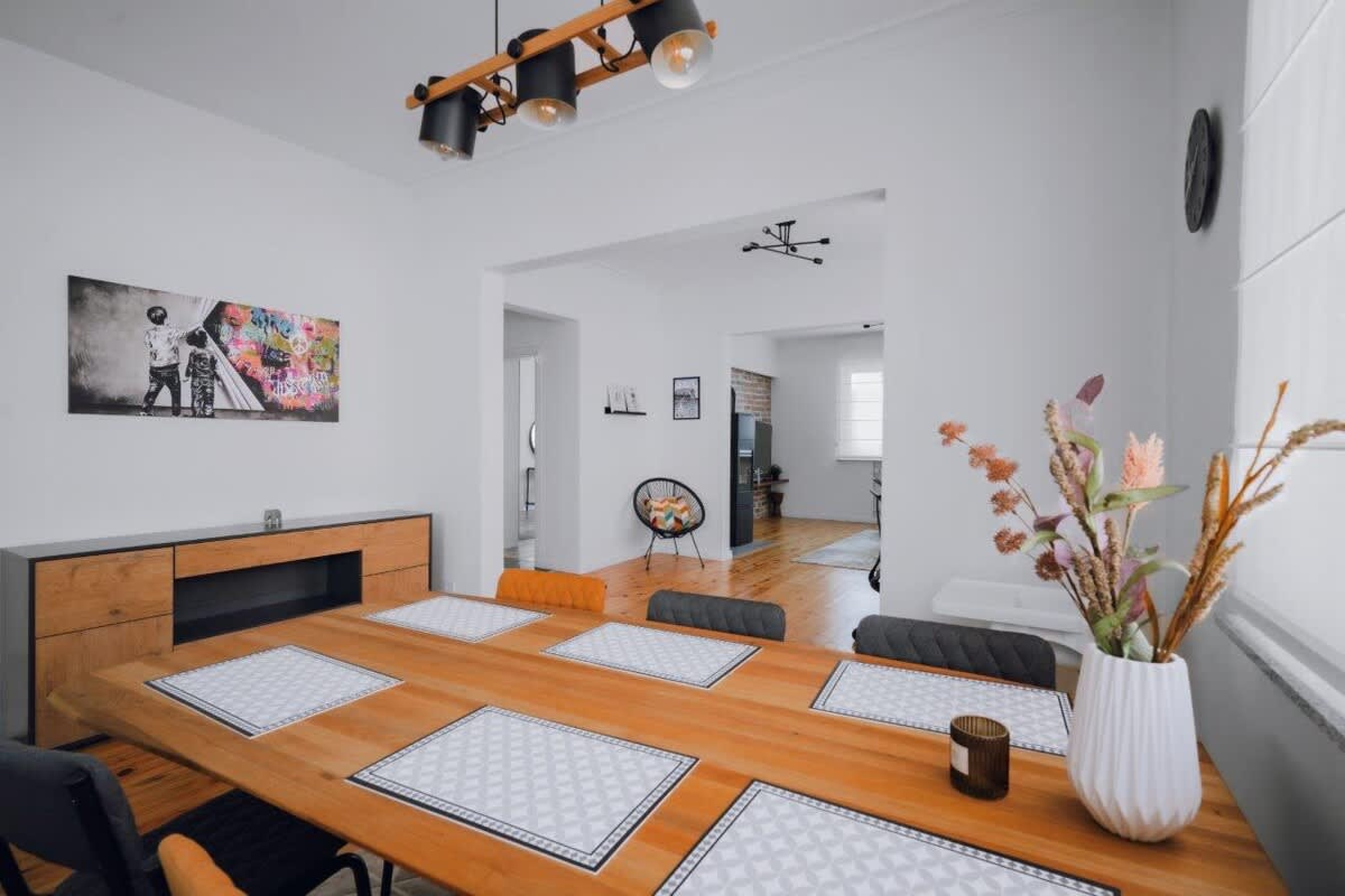 Scoutaround White Logo